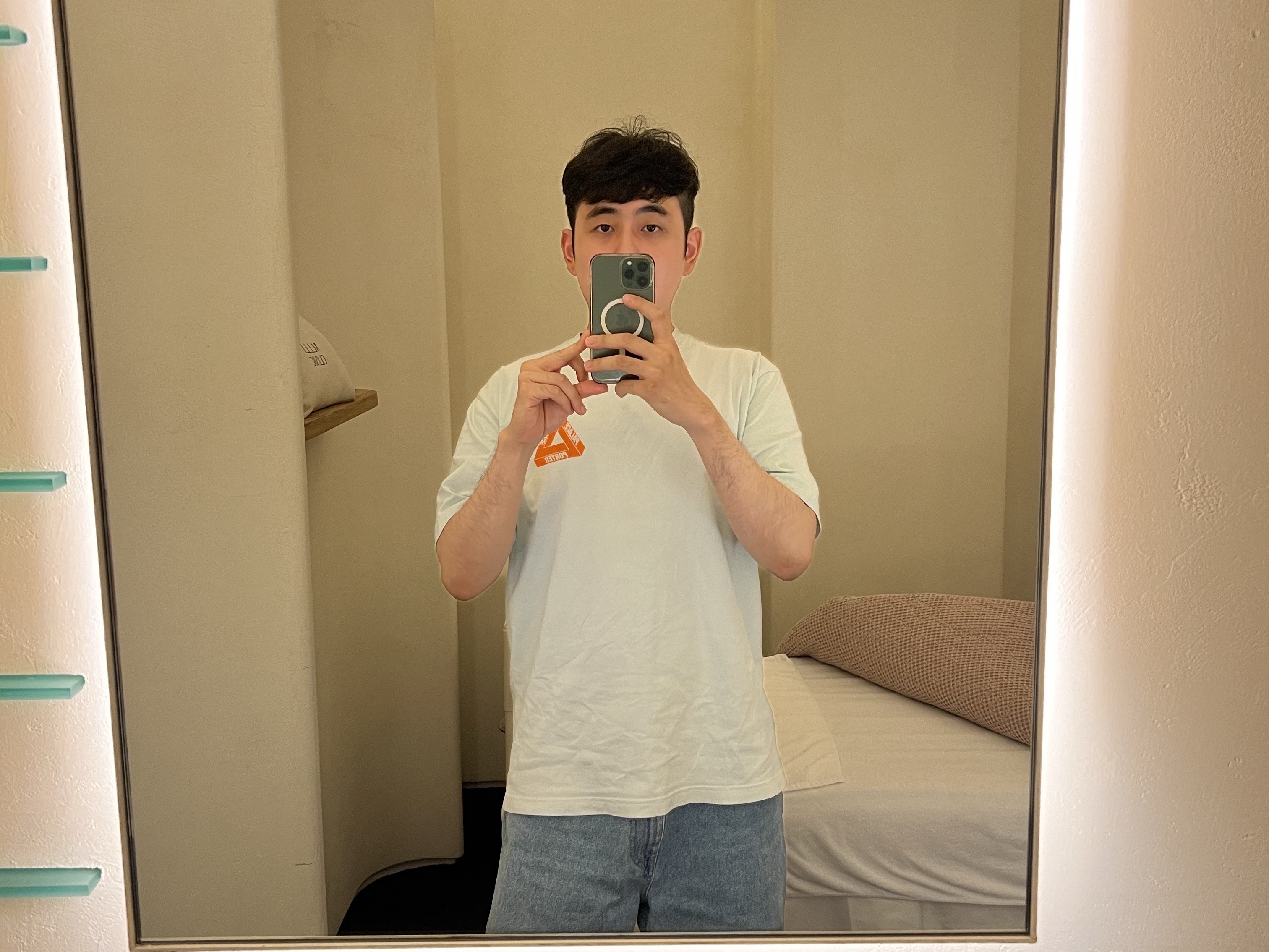 Palace x Porter Tri-Ferg Bell Boy T-Shirt Blue 착용 스타일