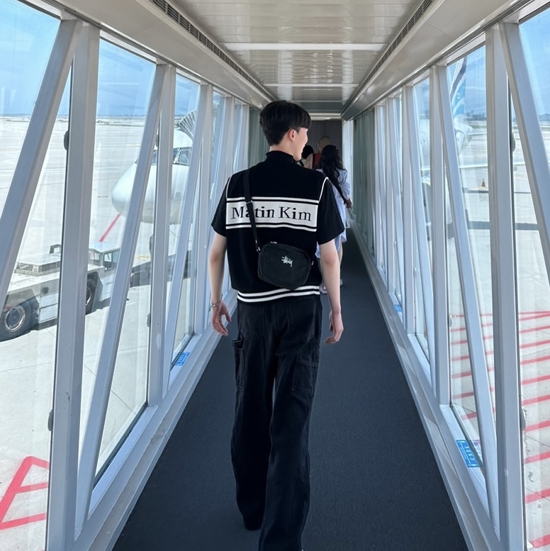 (W) Matin Kim Spell Point Stripe Knit Vest Black, Stussy Canvas Side Pouch Washed Black 착용 스타일