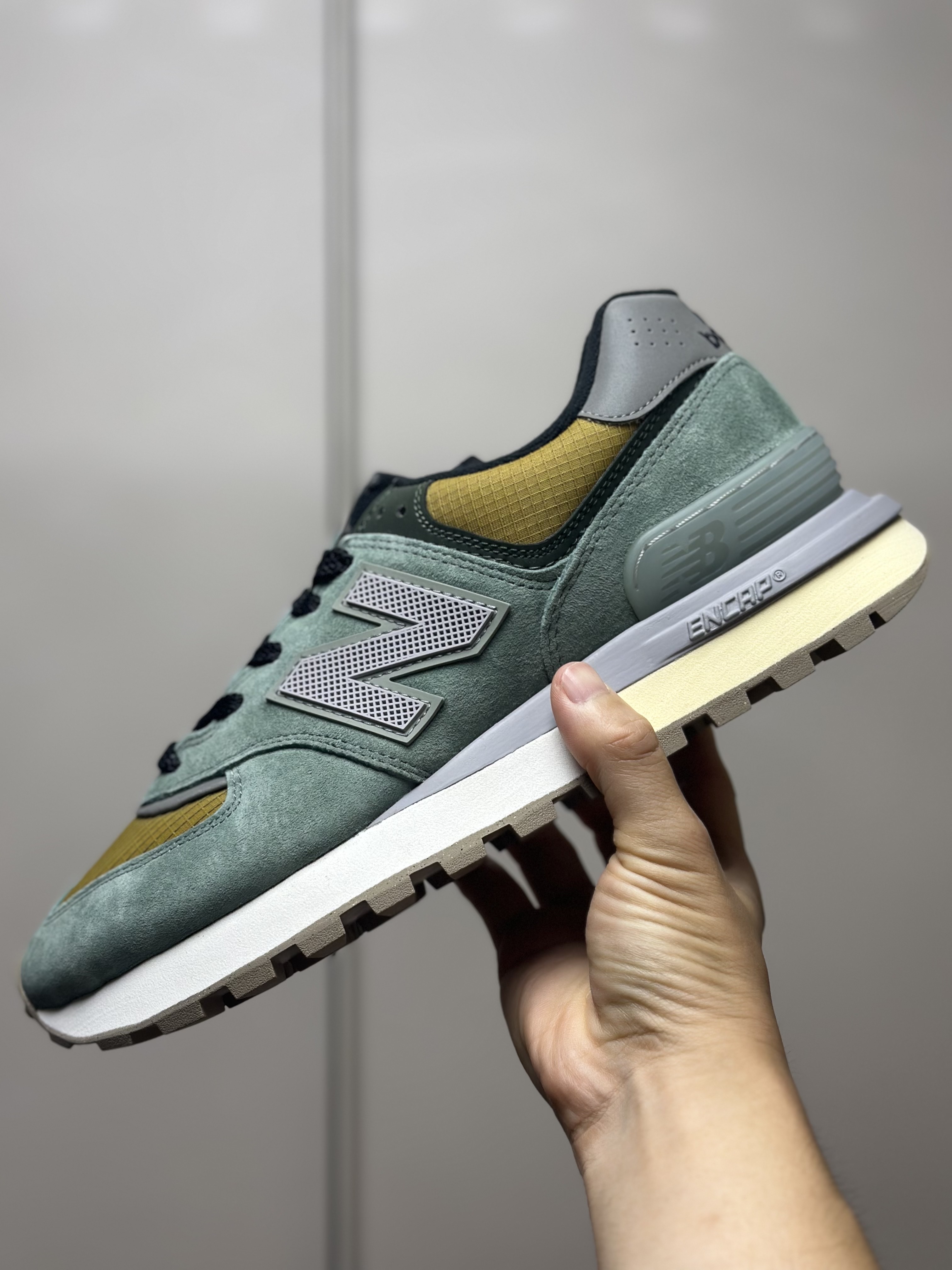 New Balance x Stone Island 574 Legacy Light Green 착용 스타일