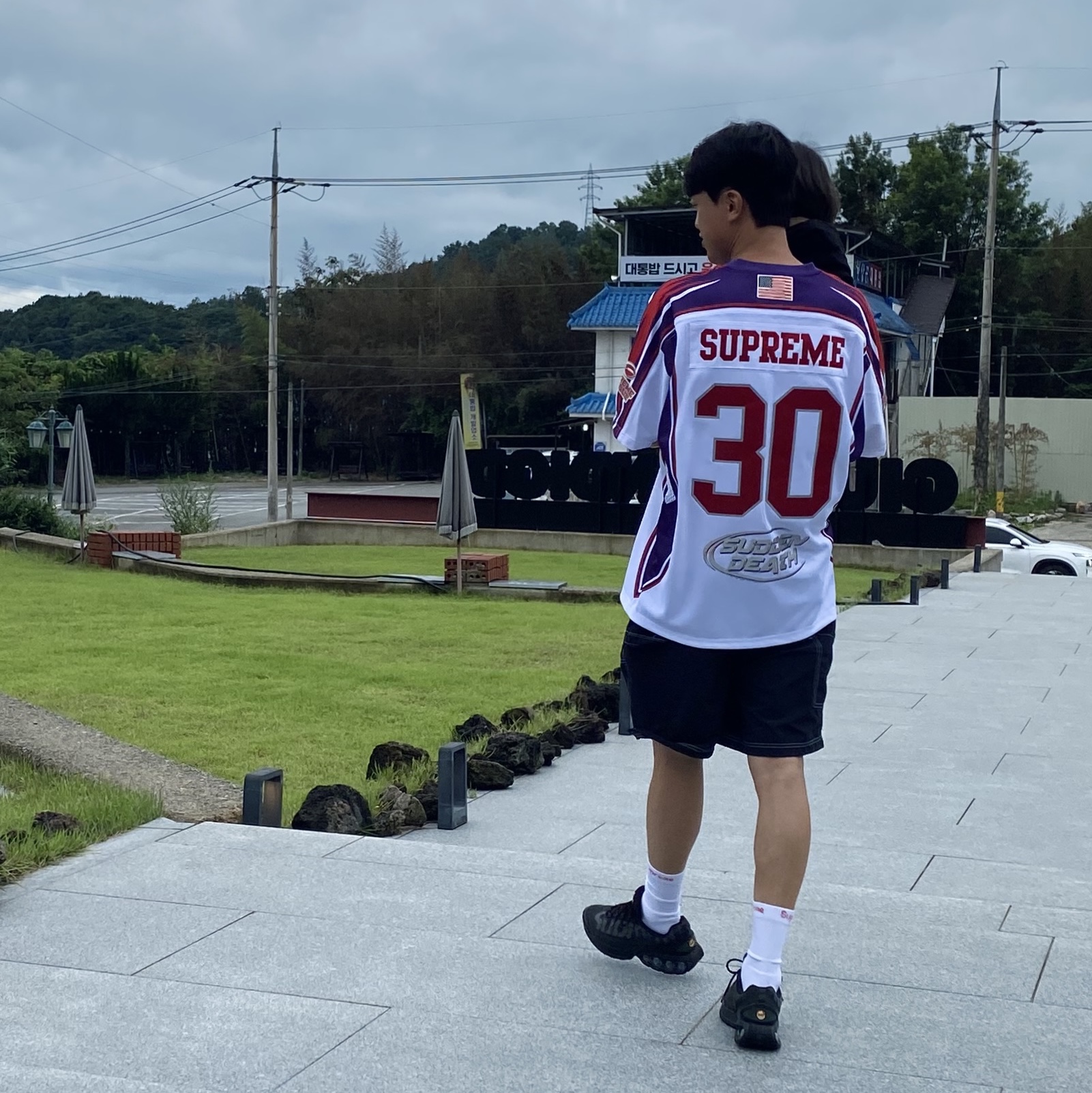 Supreme Sudden Death Football Jersey White - 24SS, Supreme Nylon Painter Short Black - 24SS 착용 스타일 - 2