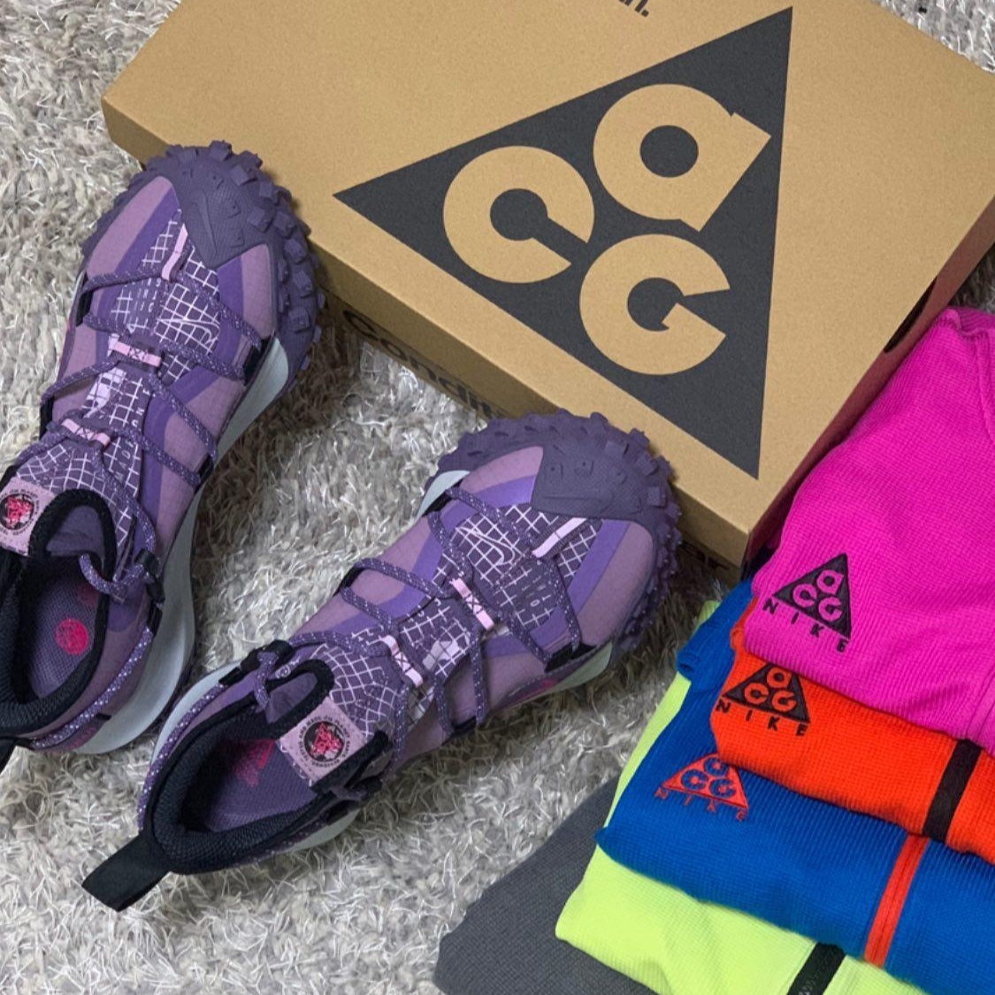 Nike ACG Mountain Fly Low Canyon Purple 착용 스타일 - 2