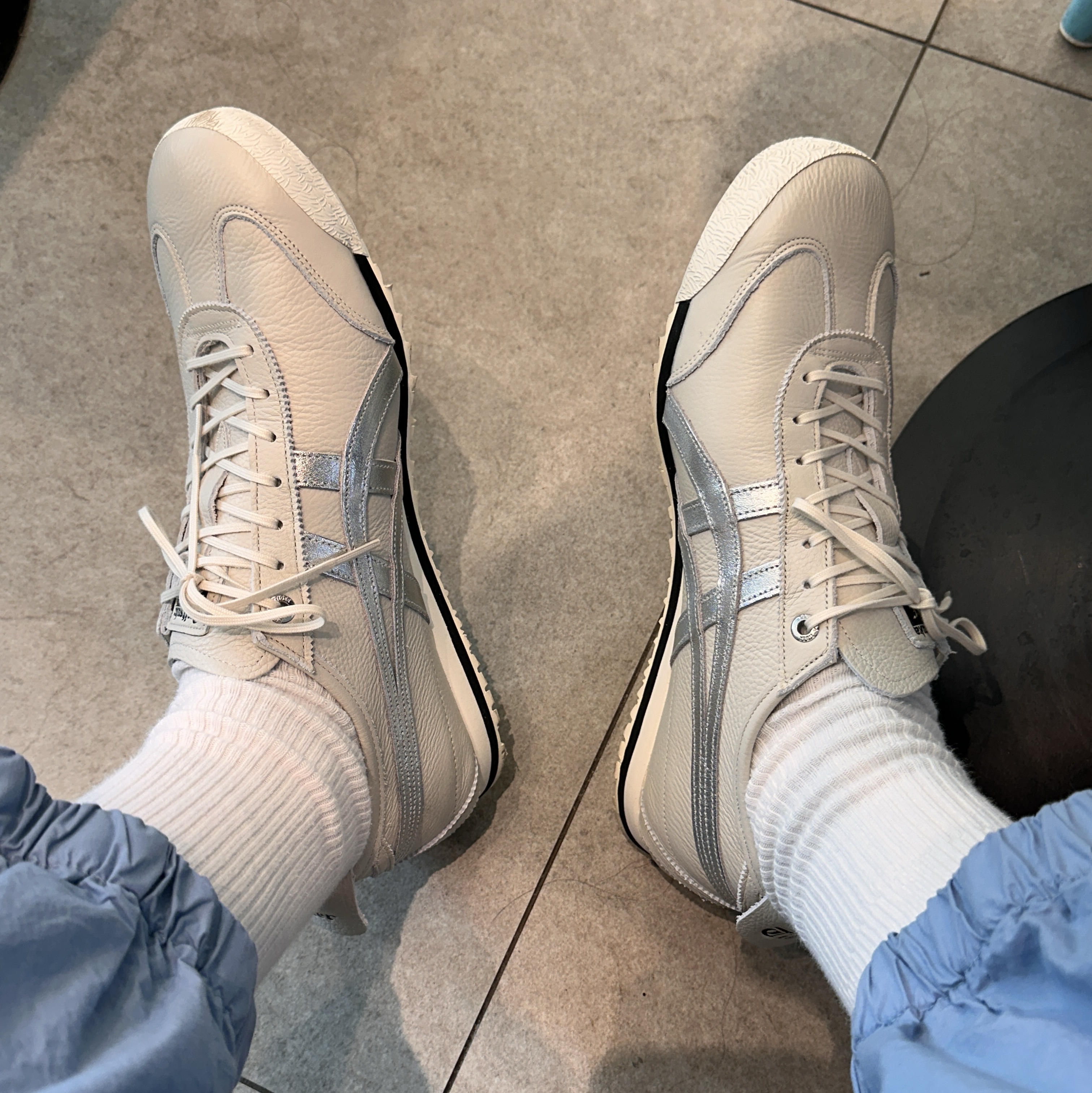 Onitsuka Tiger Mexico 66 SD Birch Silver 착용 스타일 - 1