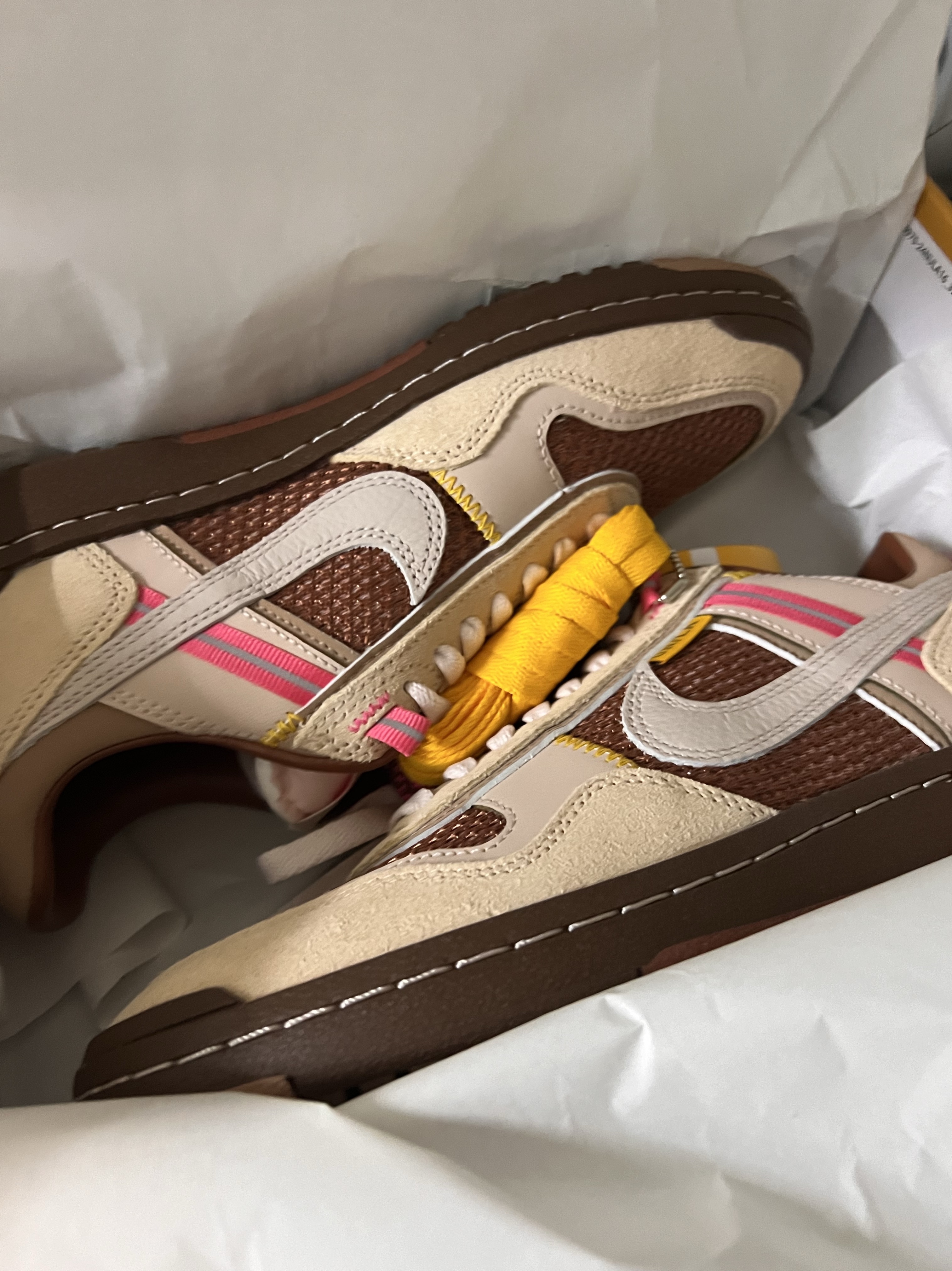 Nike x Union Field General SP Shimmer Silt Red - Union Exclusive 착용 스타일