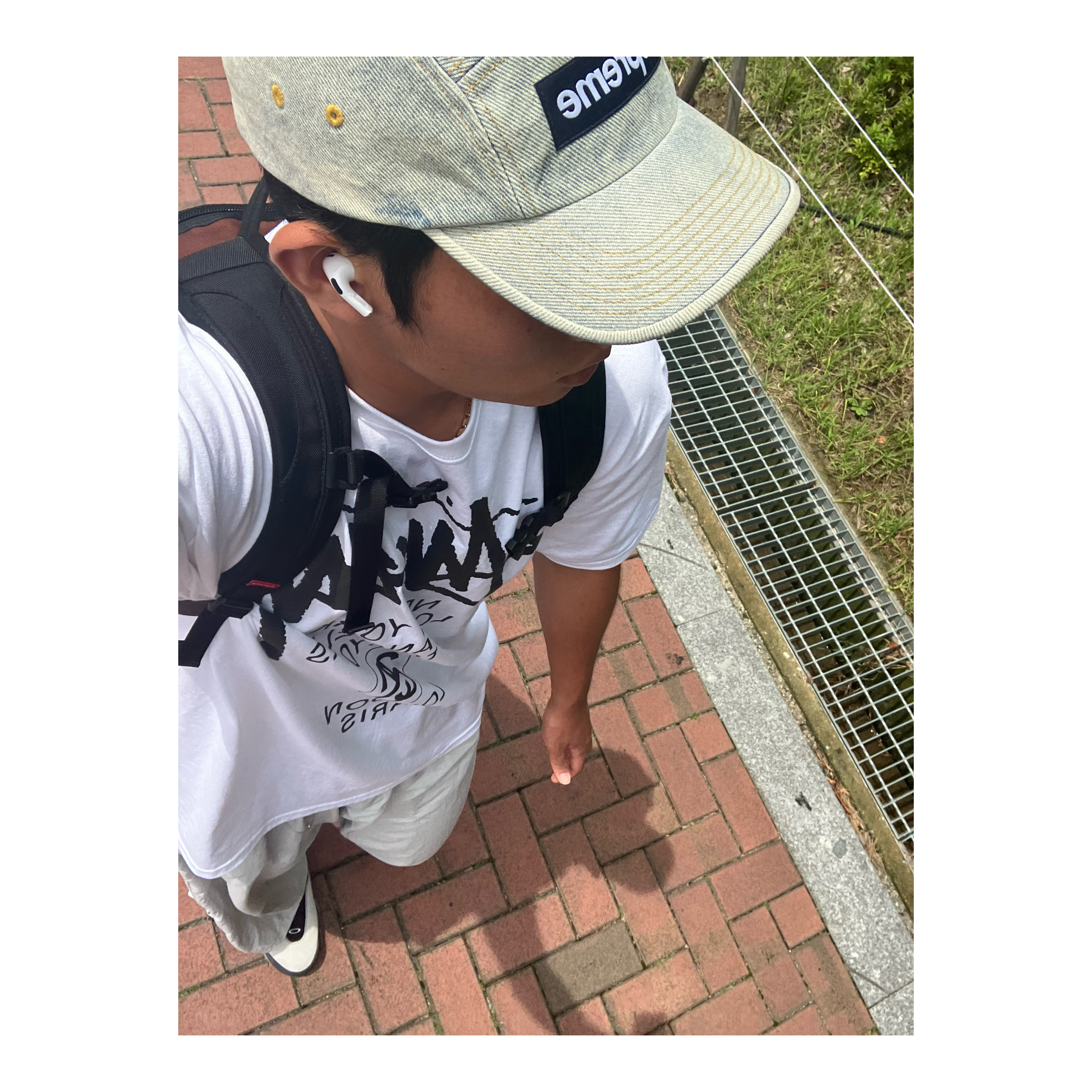 Supreme Denim Camp Cap Dirty Indigo - 23SS, Stussy World Tour T-Shirt White 착용 스타일