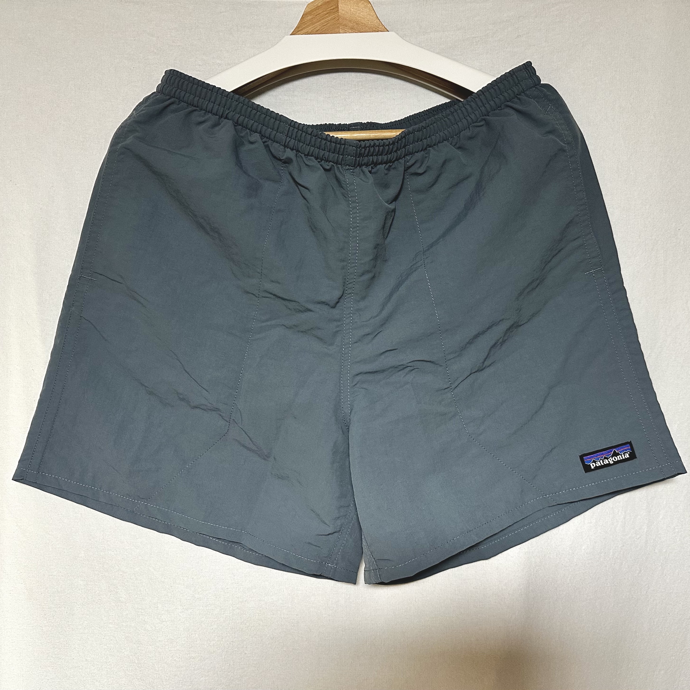 Patagonia Baggies Shorts 5 Inch Plume Grey 착용 스타일