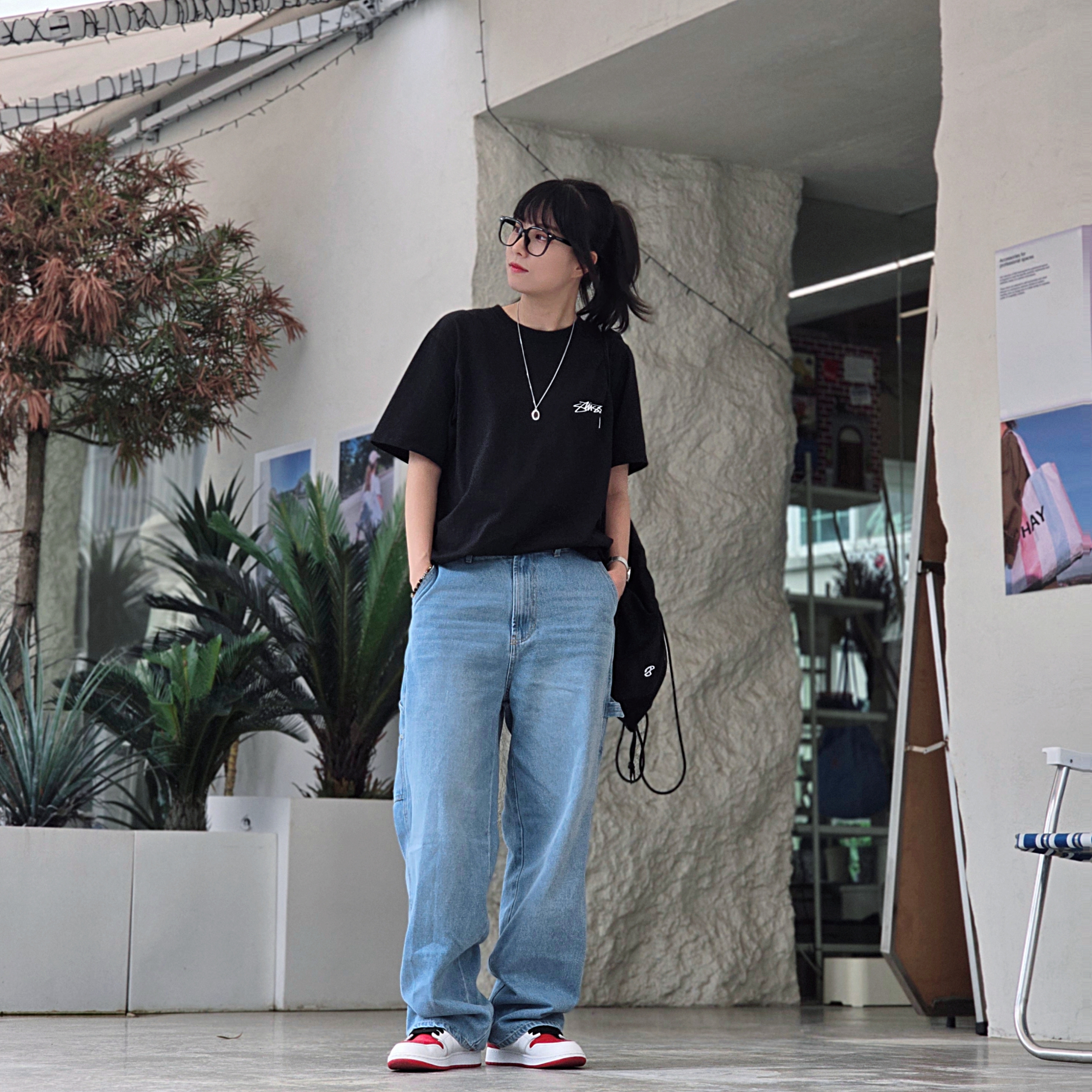 Stussy Sphinx T-shirt Black, Jordan 1 Retro High OG Heritage 착용 스타일 - 1