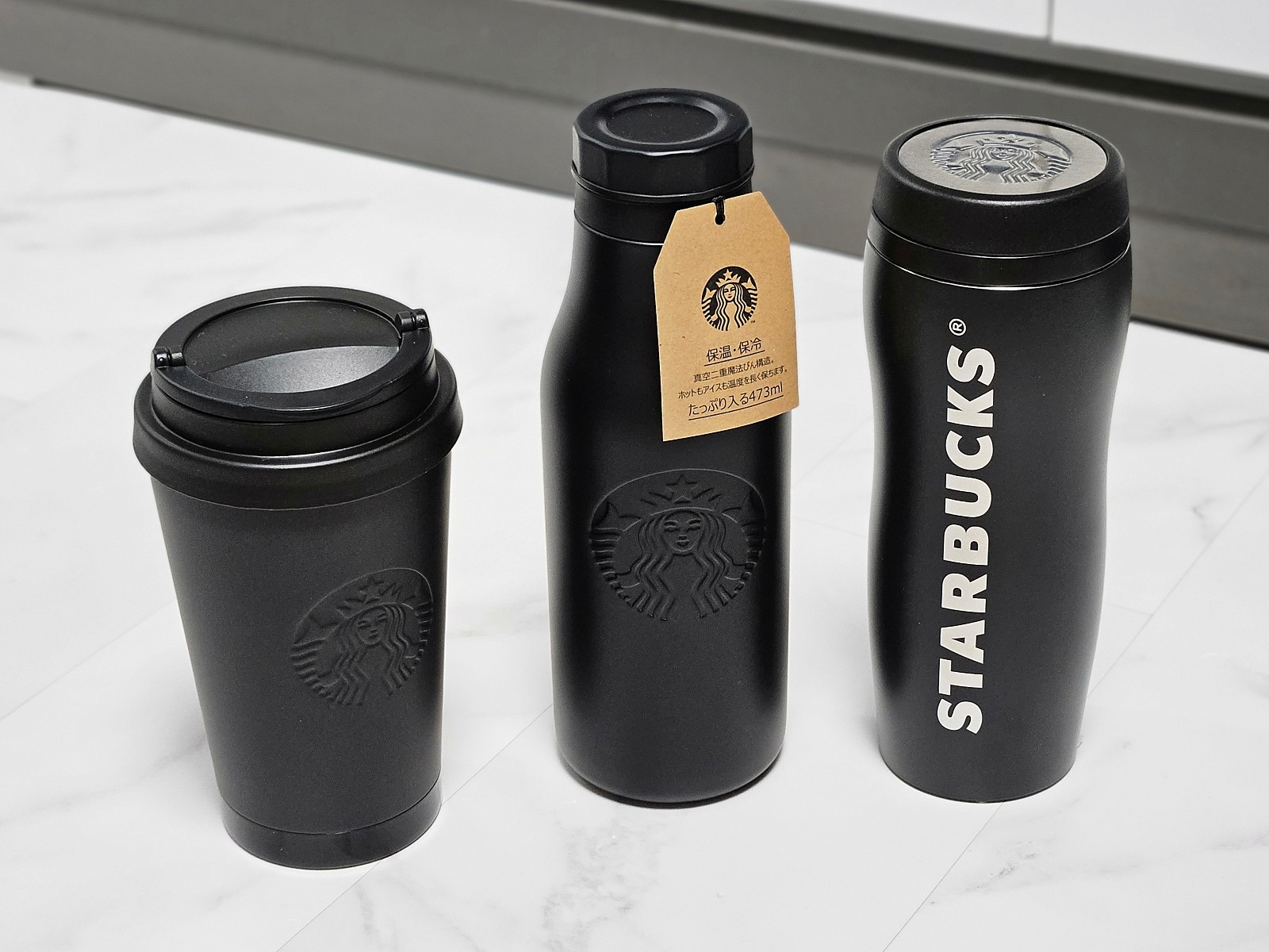 Starbucks x Fragment Stainless Steel Logo Bottle Matte Black 473ml, Starbucks x Fragment Stainless Steel Togo Logo Tumbler Matte Black 355ml 착용 스타일 - 10