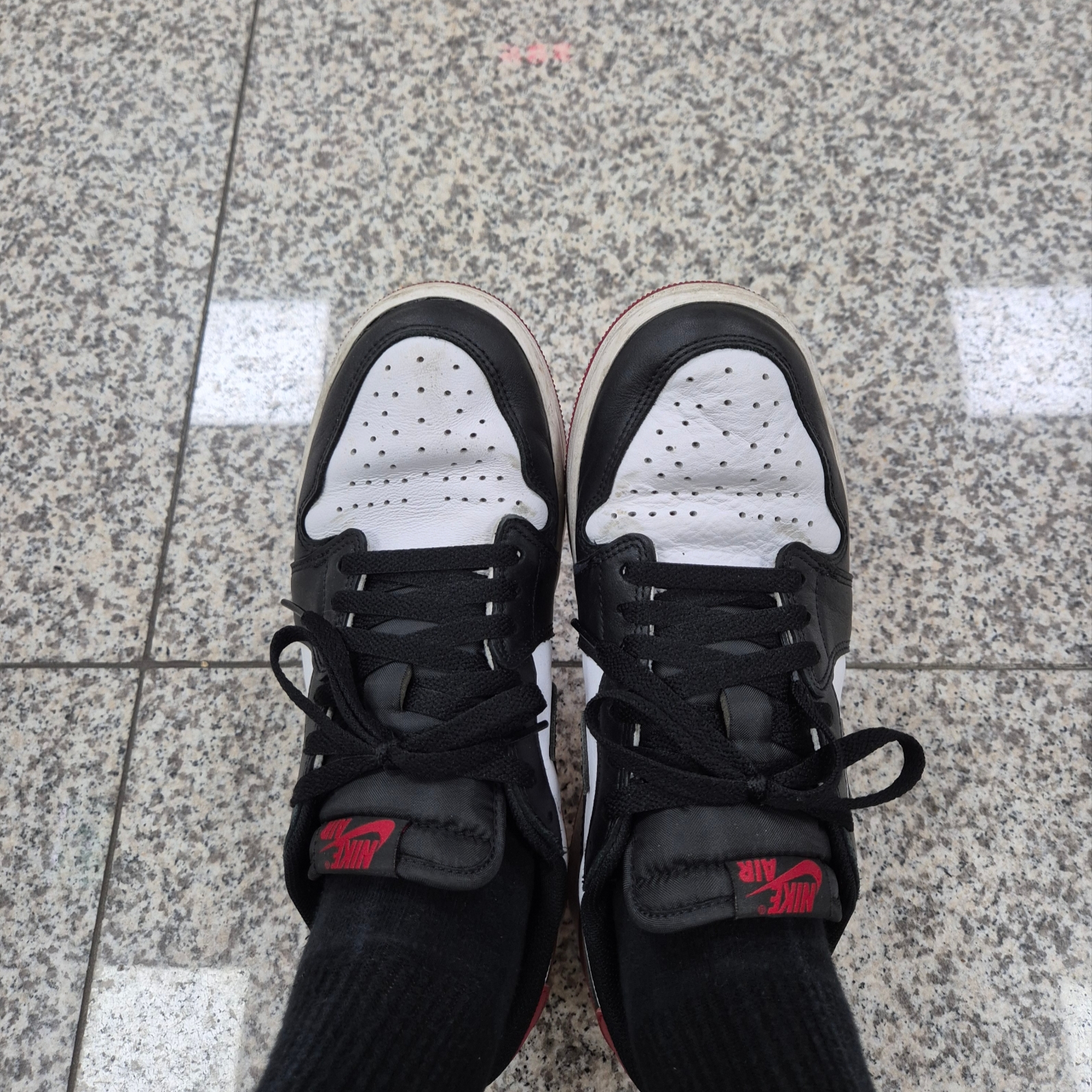 Jordan 1 Retro Low OG Black Toe 착용 스타일