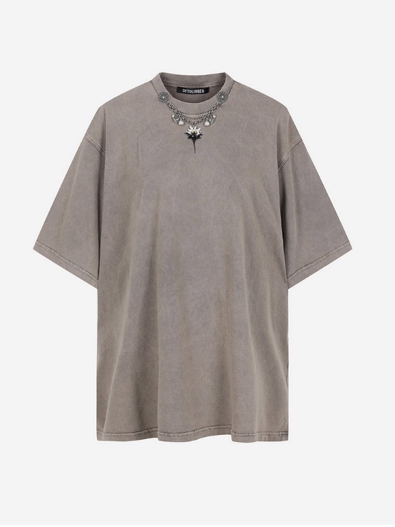 Ottolinger Women Classic Logo T-Shirt with Charm Light Brown 착용 스타일 - 2