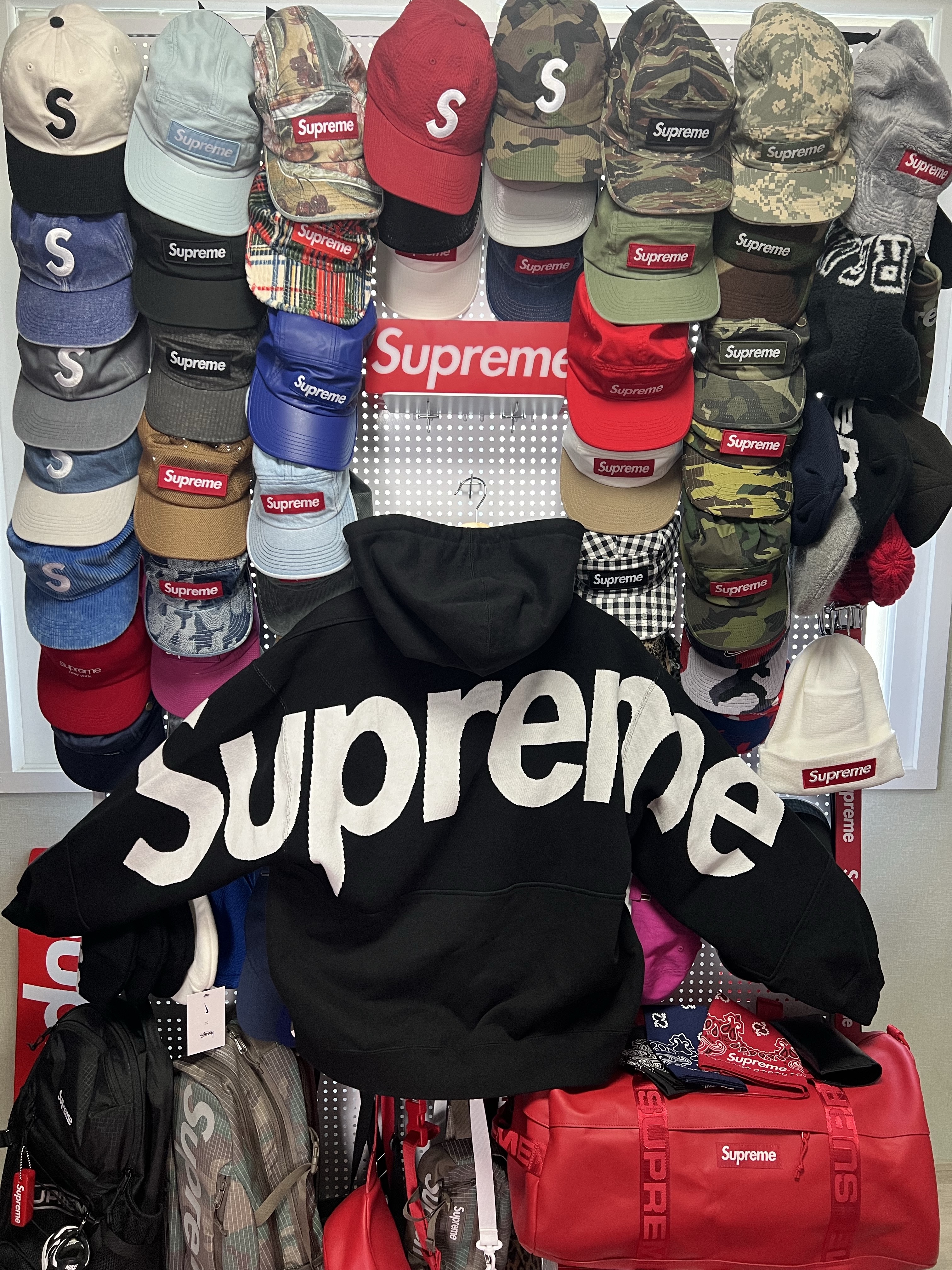 Supreme Big Logo Jacquard Hooded Sweatshirt Black - 23FW 착용 스타일