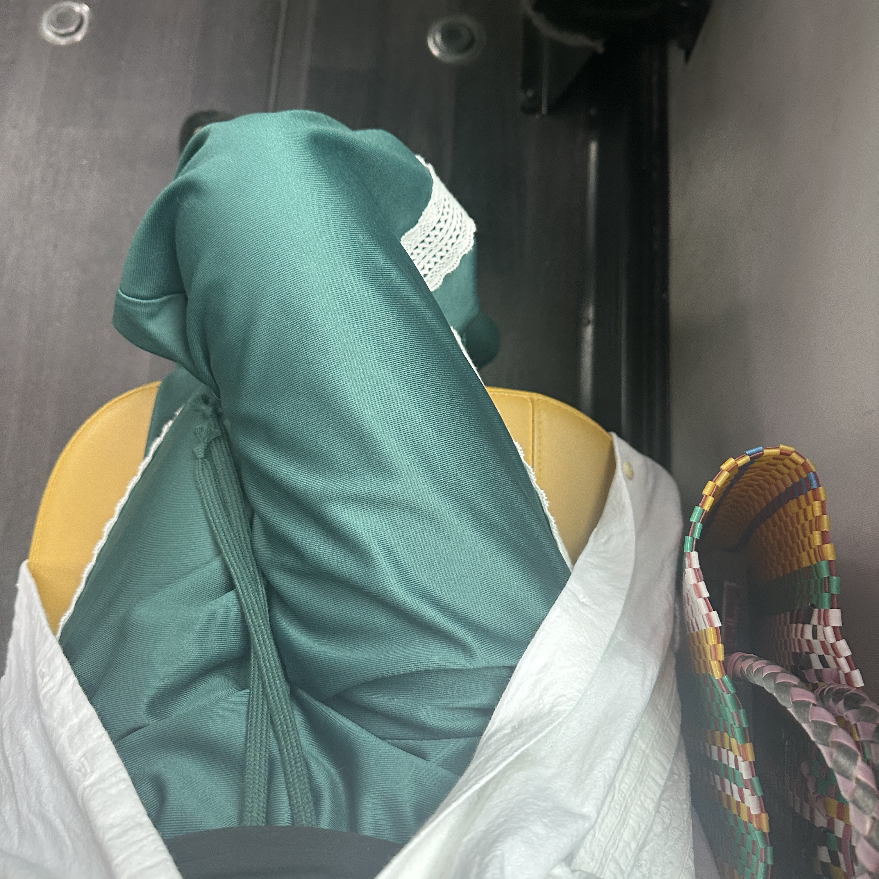 Fritur Lace Track Pants Green 착용 스타일
