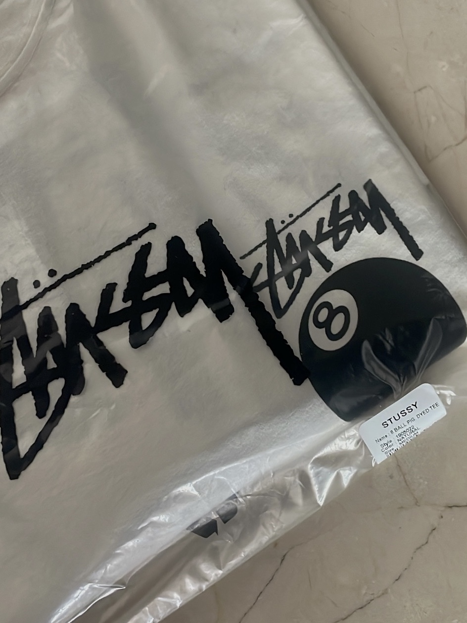Stussy 8 Ball Pigment Dyed T-Shirt Natural 착용 스타일