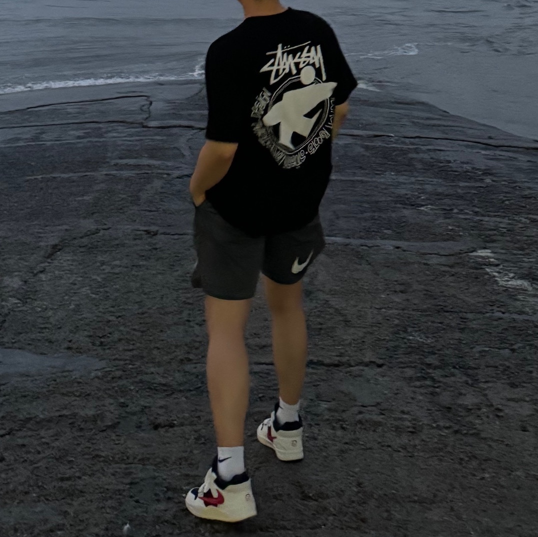 Jordan x Travis Scott Jumpman Jack TR University Red, Nike x Stussy Water Shorts Off Noir 착용 스타일