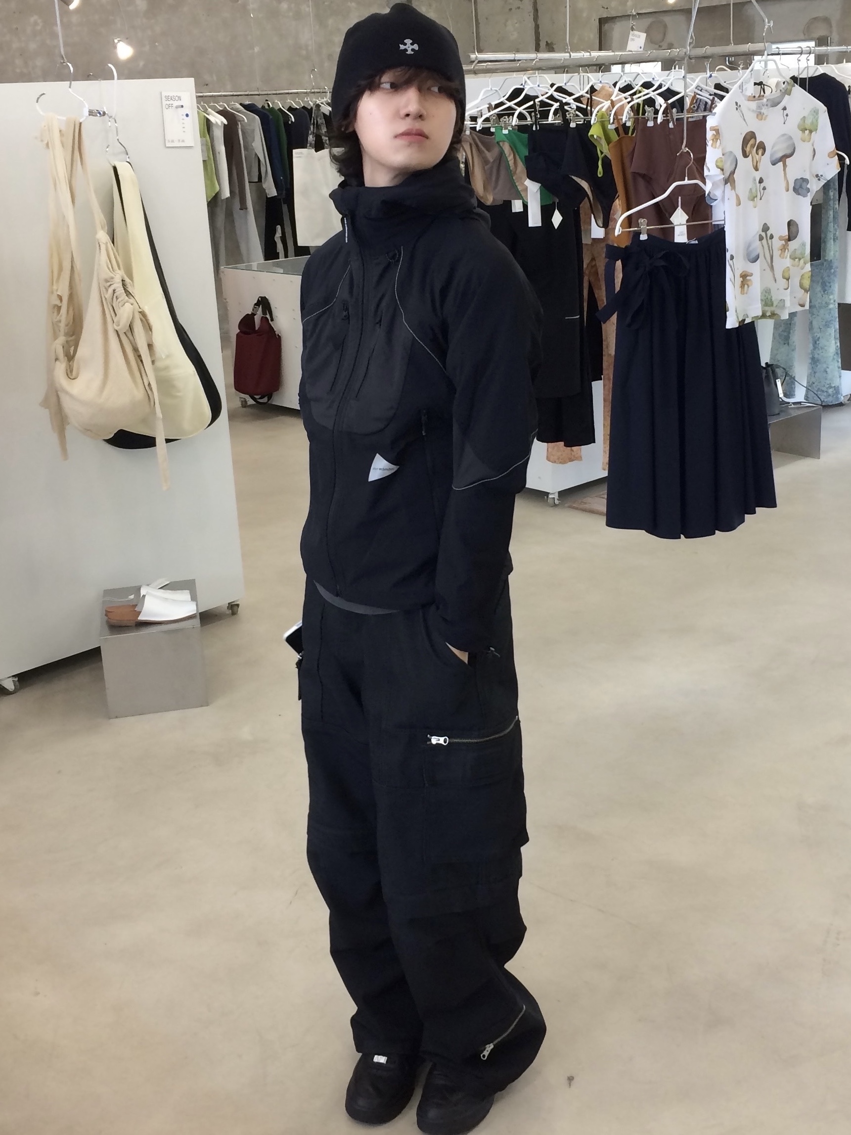 And Wander Breath Rip Hoodie Black, Nike x Ambush Air Force 1 Low SP Black 착용 스타일