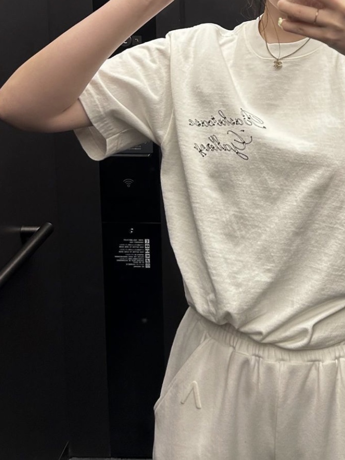 Basketcase Locally Hated Tee Bone 착용 스타일 - 2
