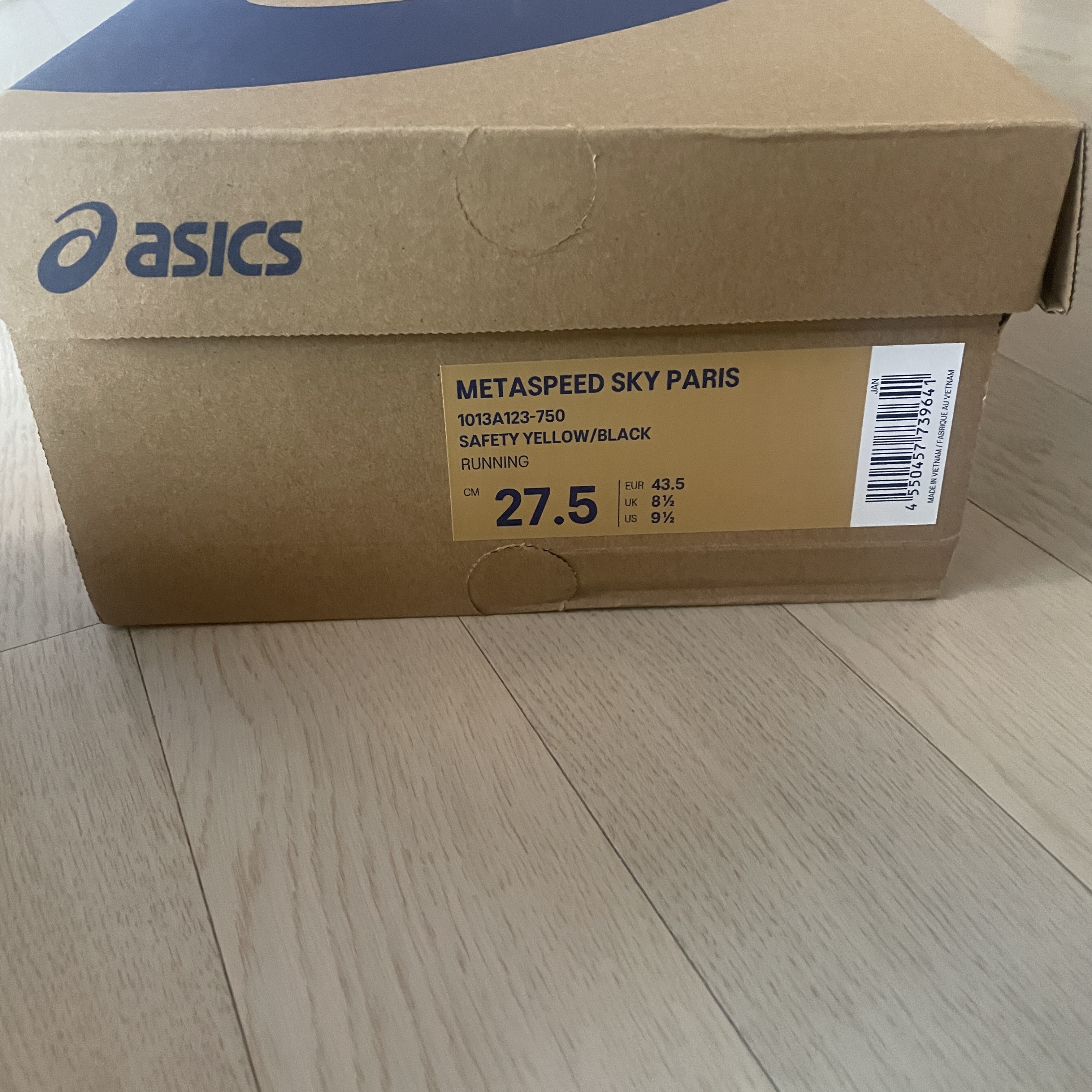 Asics Metaspeed Sky Paris Safety Yellow Black 착용 스타일 - 2