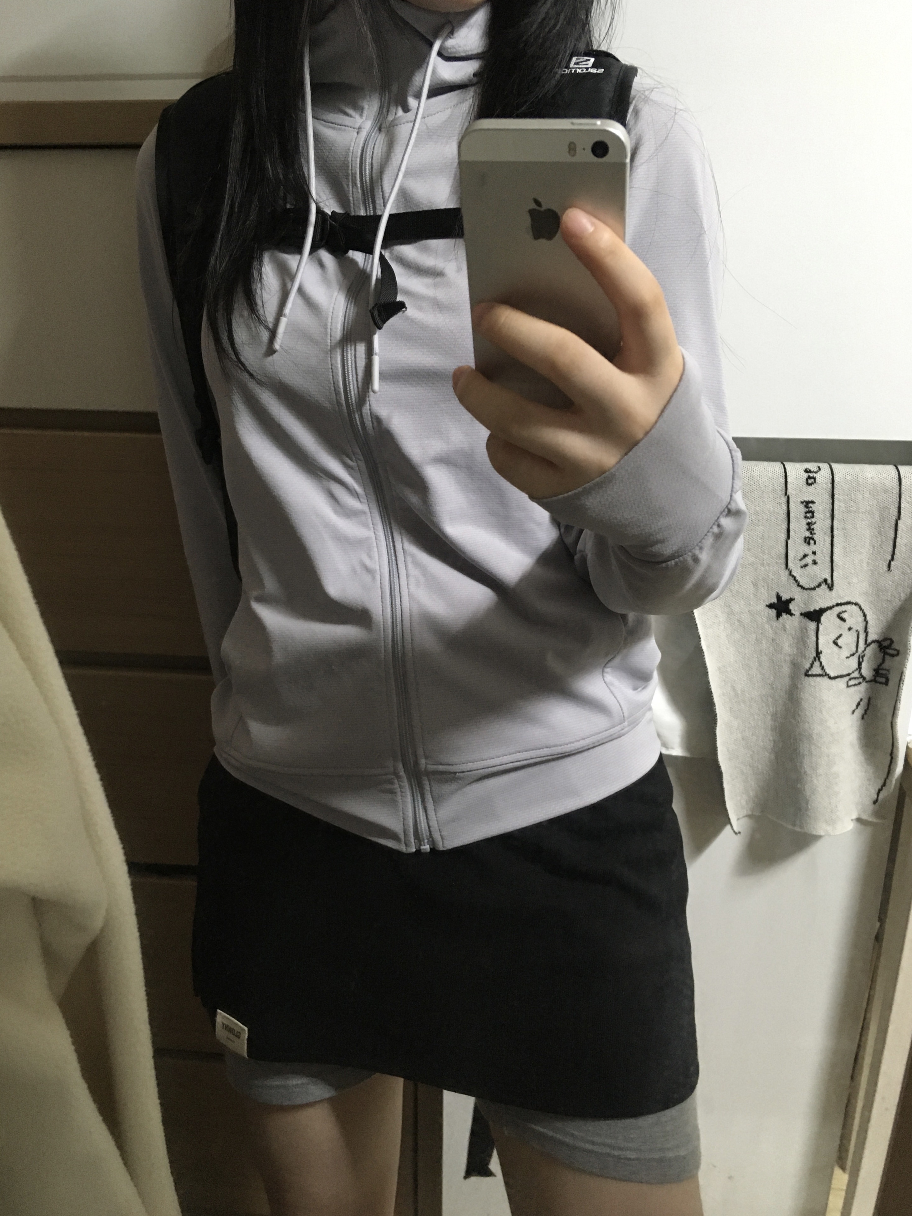 (W) Glowny G Classic Mini Skirt Navy 착용 스타일