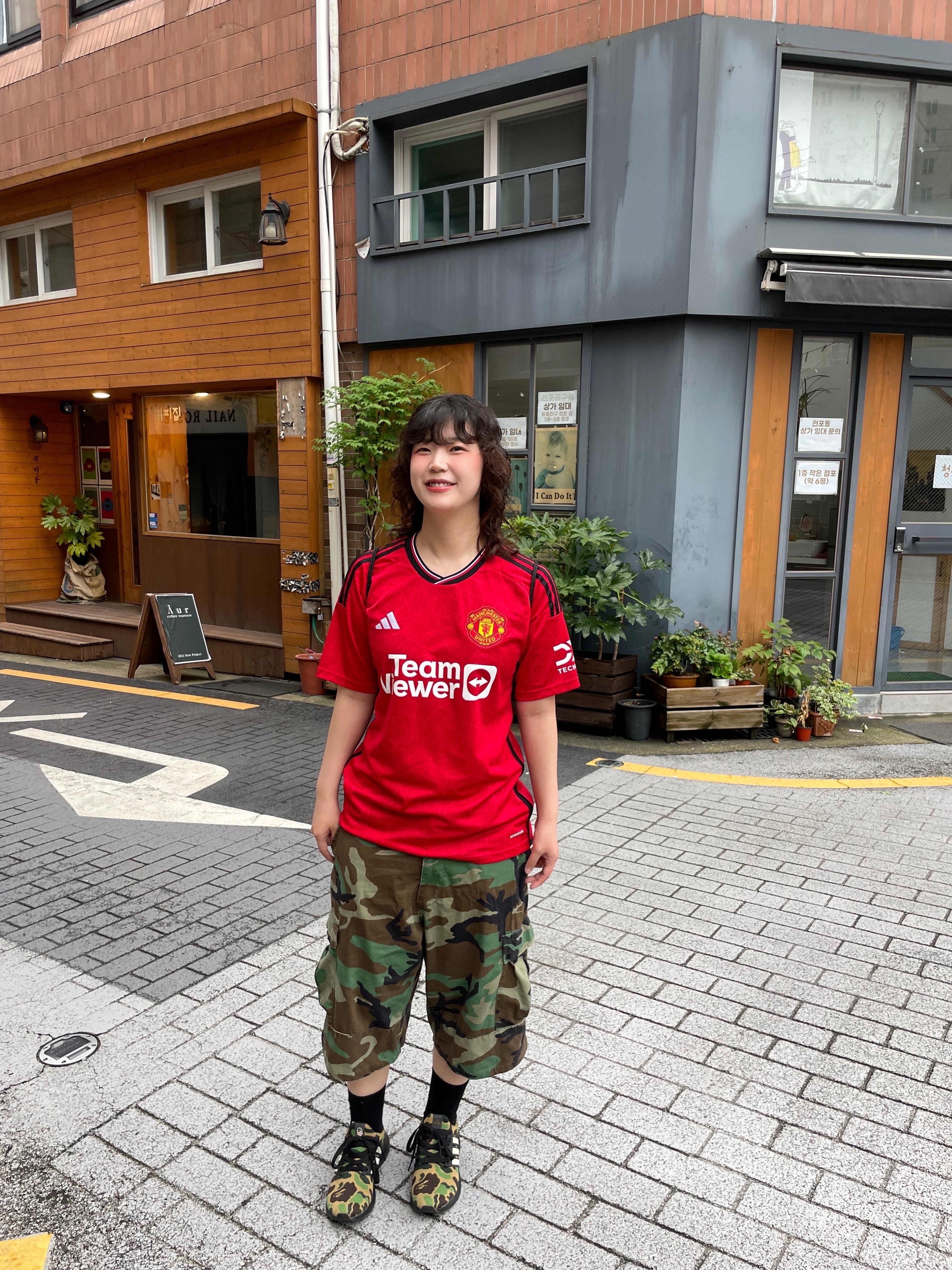 Adidas Manchester United 2023/24 Home Jersey Team Collegiate Red - KR Sizing (Non Marking Ver.), Adidas x BAPE Ultraboost 4.0 Green Camo 착용 스타일 - 2