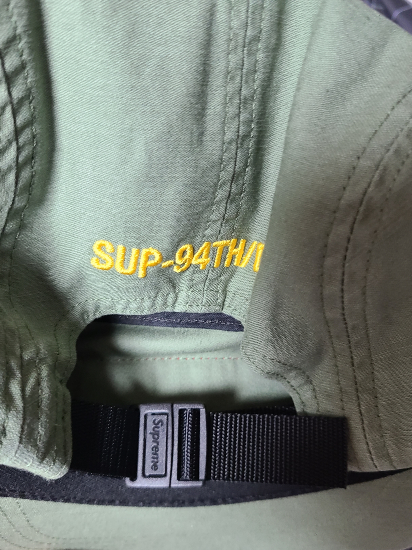 Supreme Military Camp Cap Olive - 24SS, Supreme x Visla Magazine Supreme Special Issue 착용 스타일 - 3