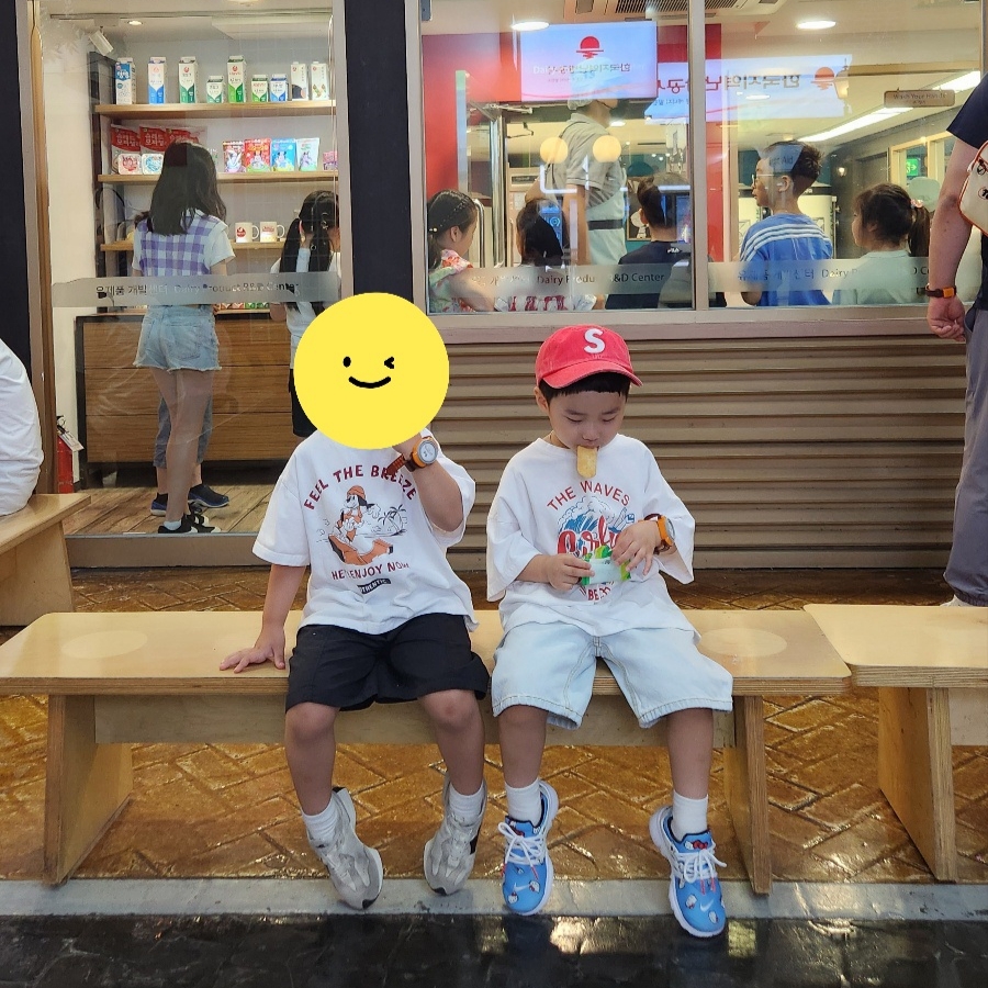 (PS) Nike x Hello Kitty Air Presto University Blue, Supreme Pigment Canvas S Logo 6-Panel Red - 23SS 착용 스타일 - 1