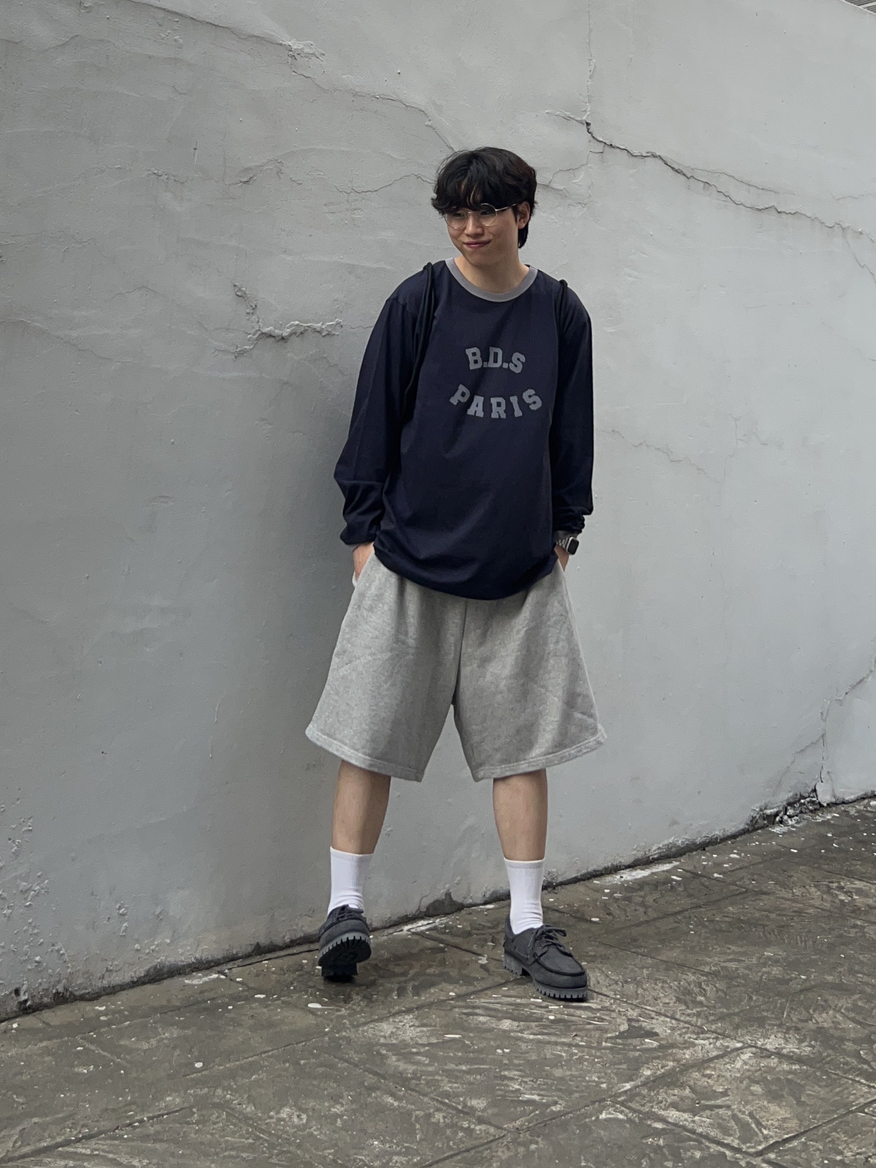 [KREAM 단독] Birthdaysuit BDS Paris Ringer T-Shirt Navy 착용 스타일 - 1