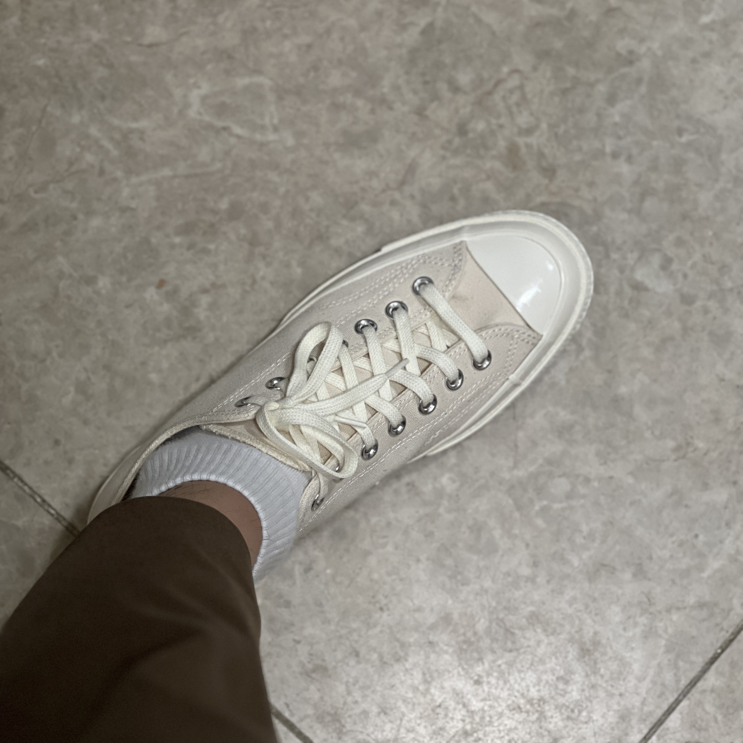 Converse Chuck 70 Ox Vintage Canvas Natural 착용 스타일 - 2