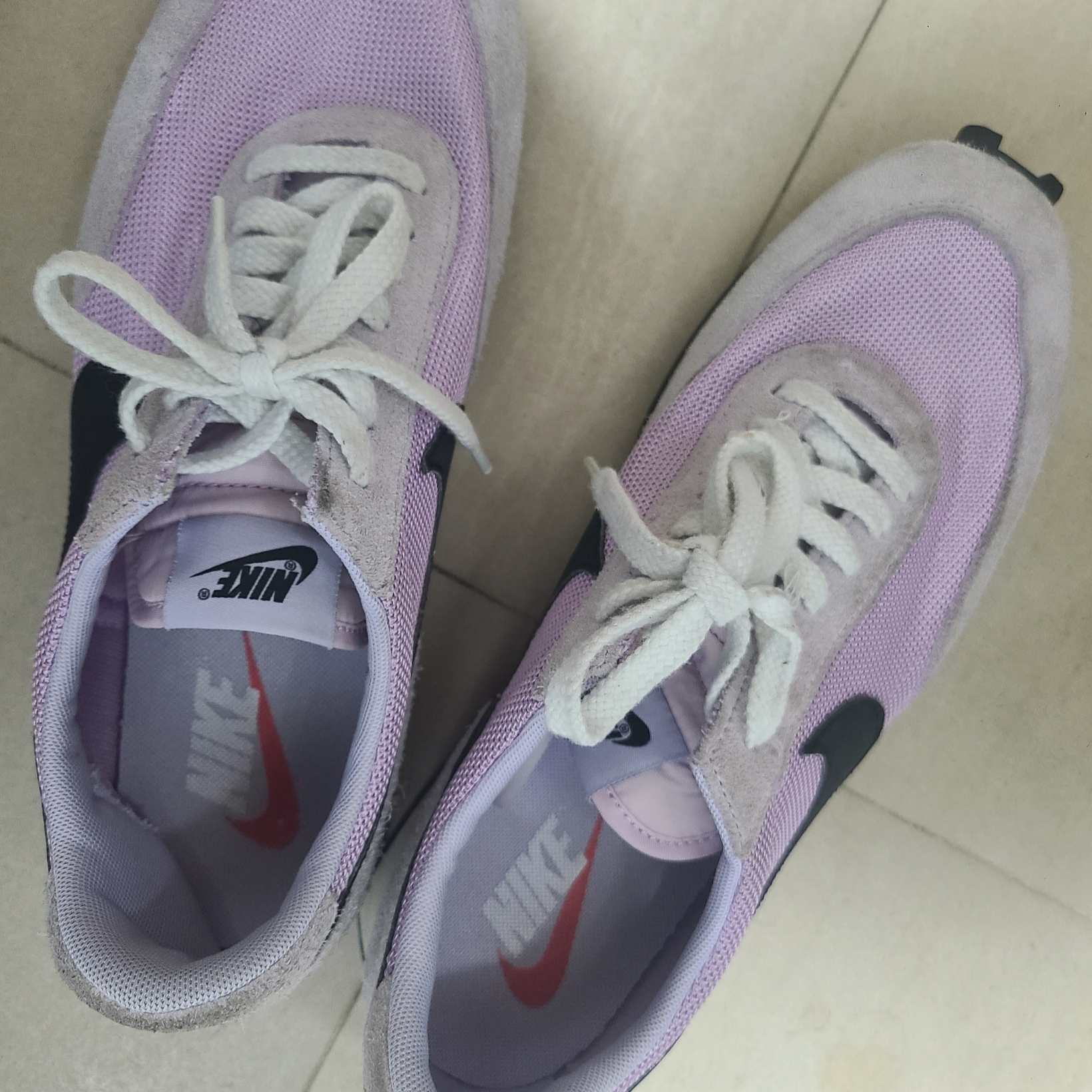 Nike Daybreak SP Lavender Mist 착용 스타일