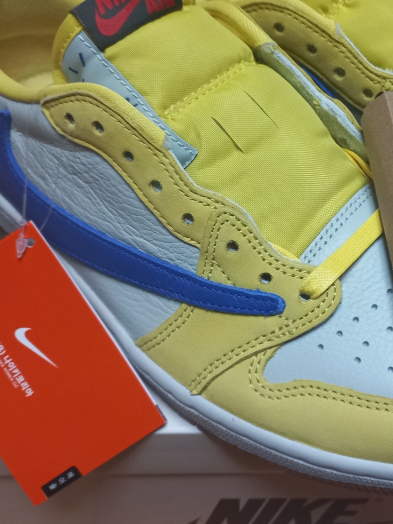 (W) Jordan 1 x Travis Scott Retro Low OG SP Canary 착용 스타일