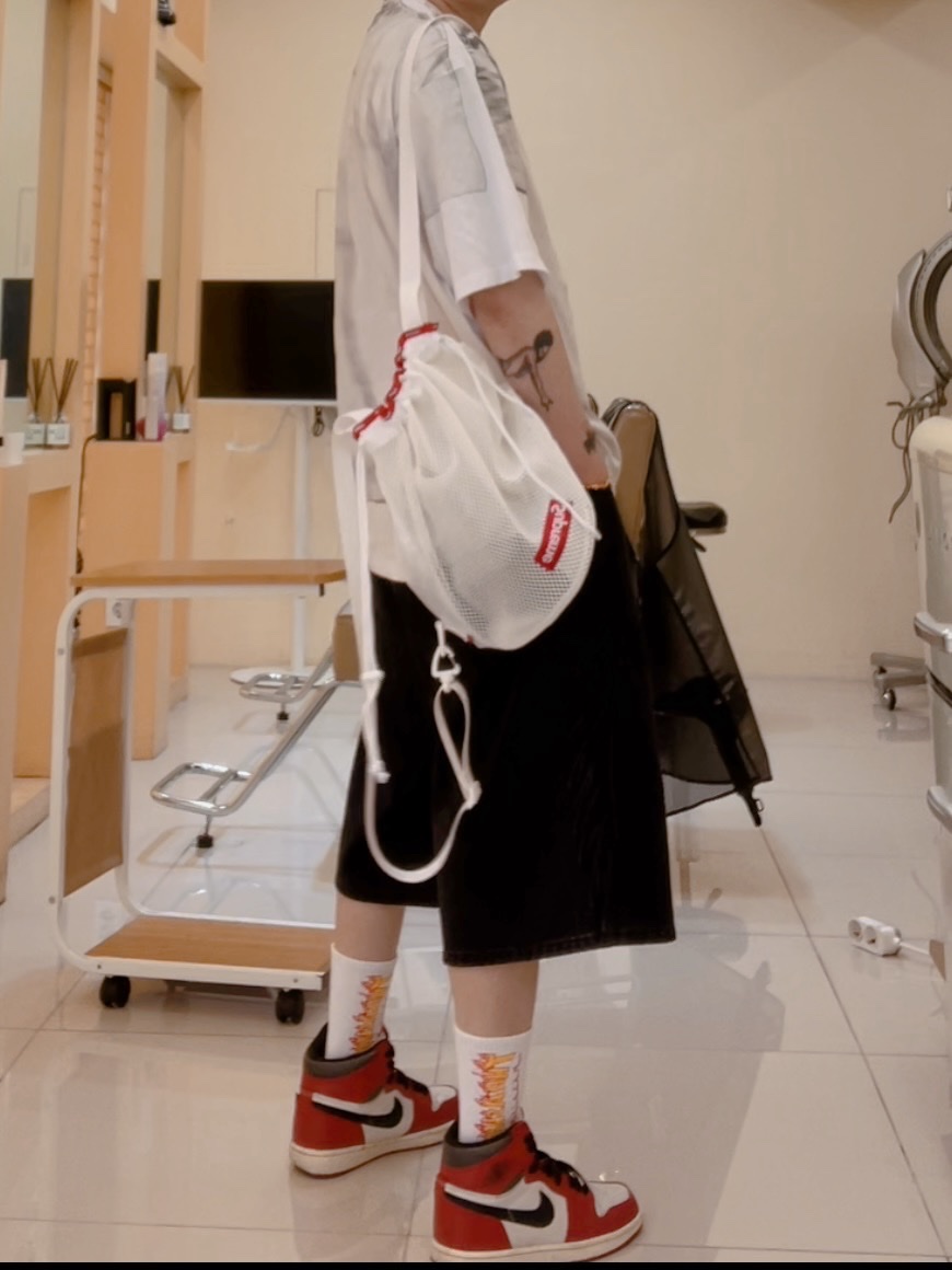 Supreme x MM6 Maison Margiela Box Logo T-Shirt White - 24SS, Supreme Mesh Small Backpack White - 23SS 착용 스타일 - 2