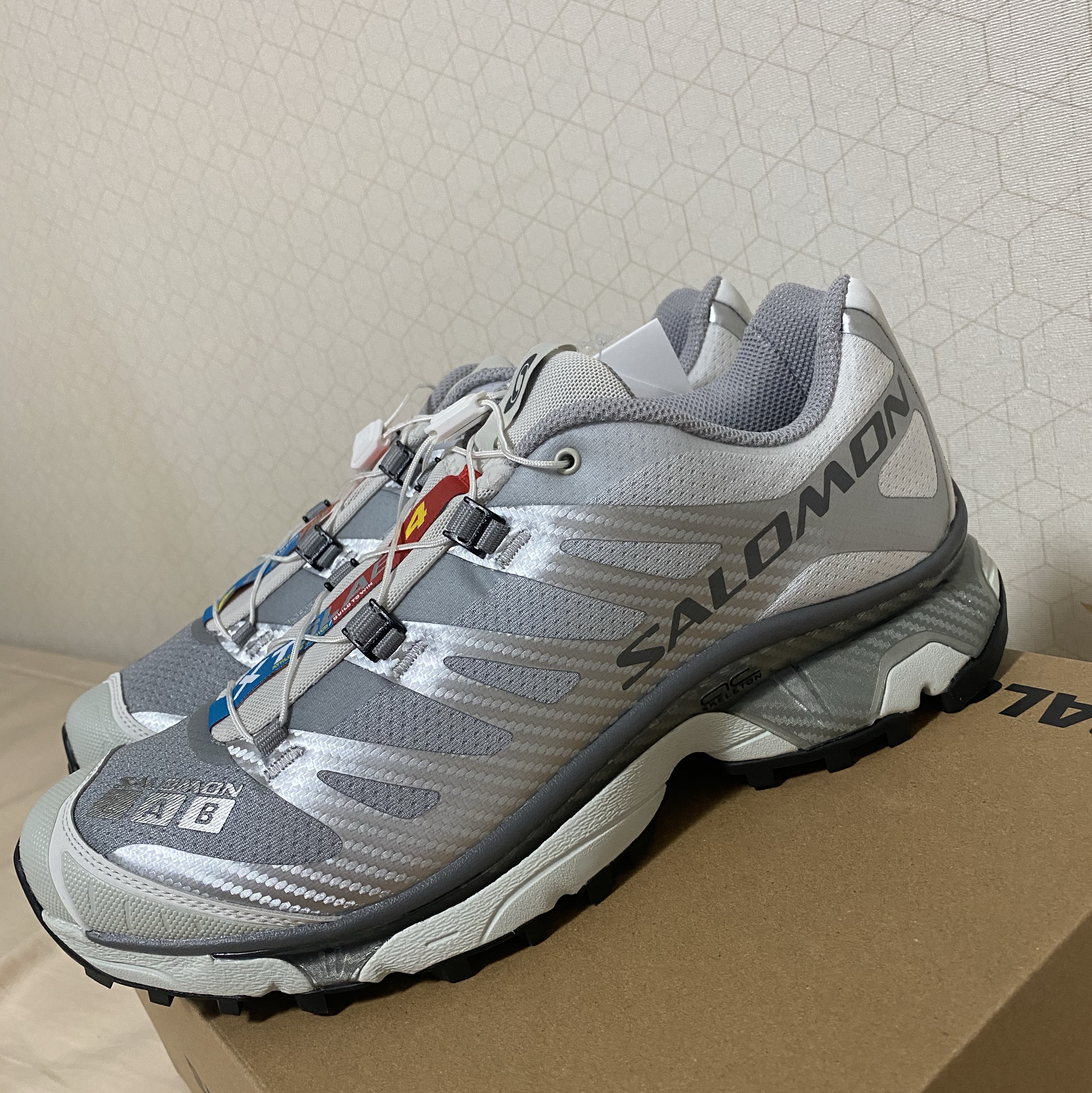 Salomon XT-4 OG Sharkskin Dawn Blue 착용 스타일
