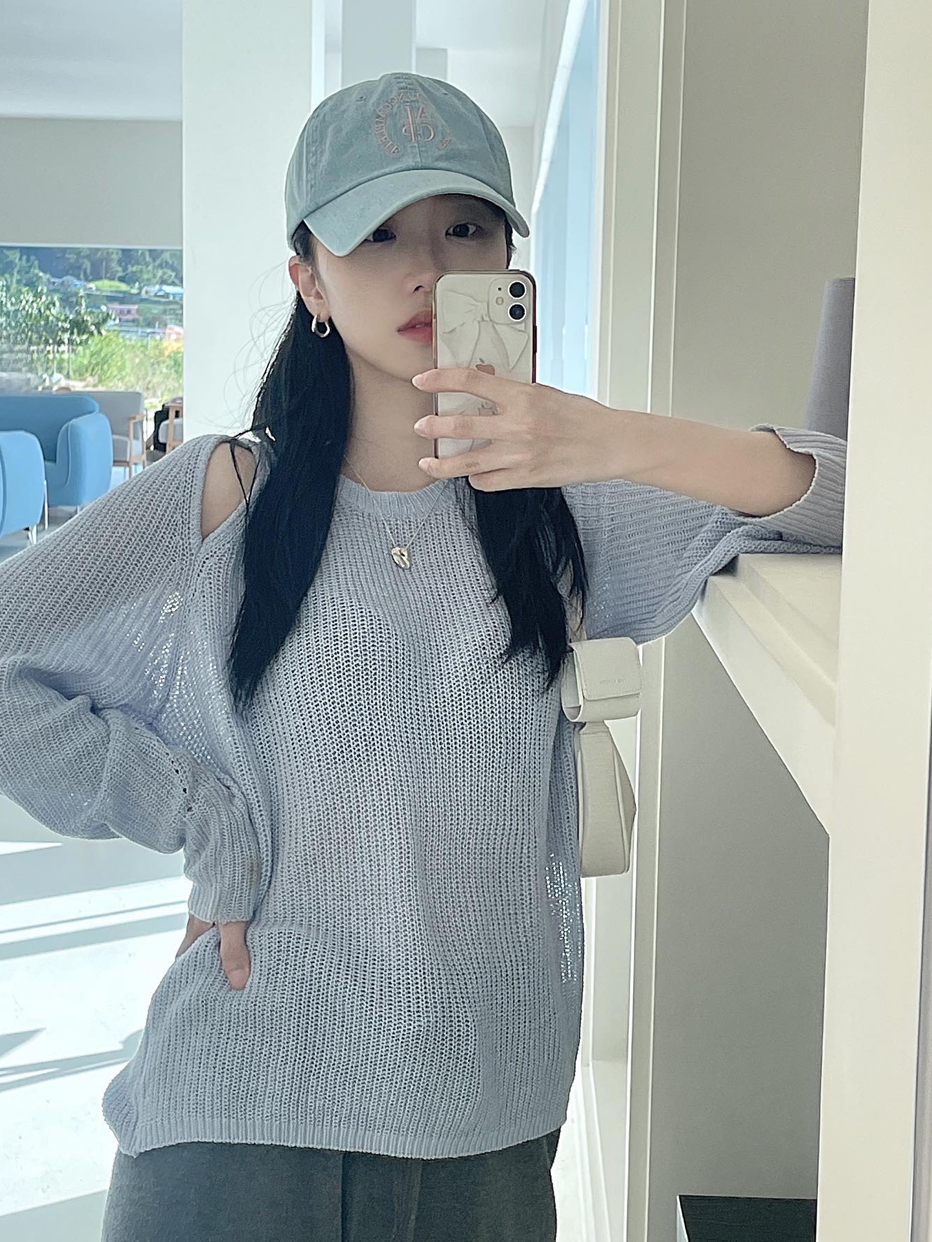 Allincomplete Round Logo Ball Cap Light Blue Denim 착용 스타일 - 1