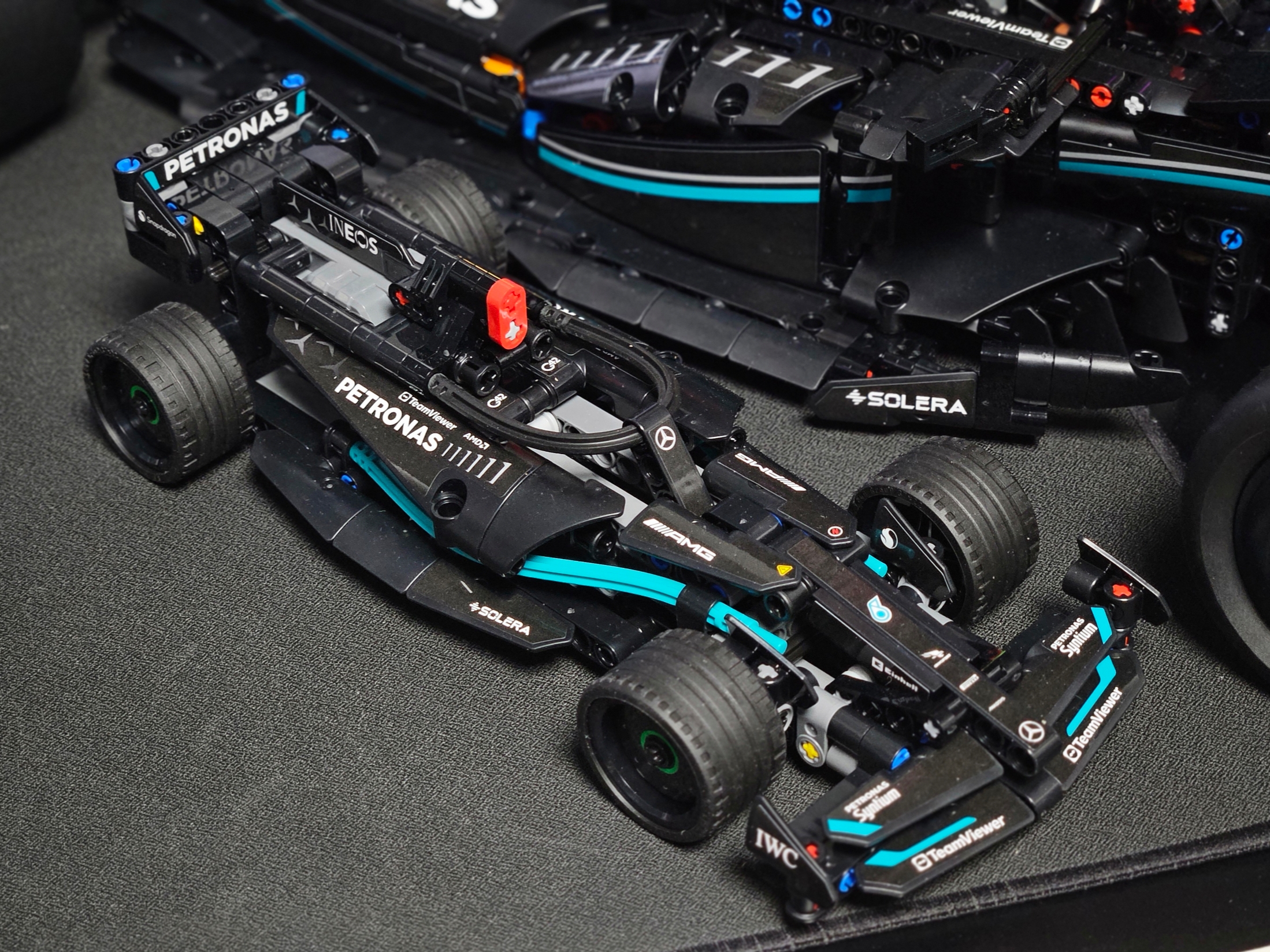 Lego Mercedes-AMG F1 W14 E Performance Pull-Back 착용 스타일 - 1