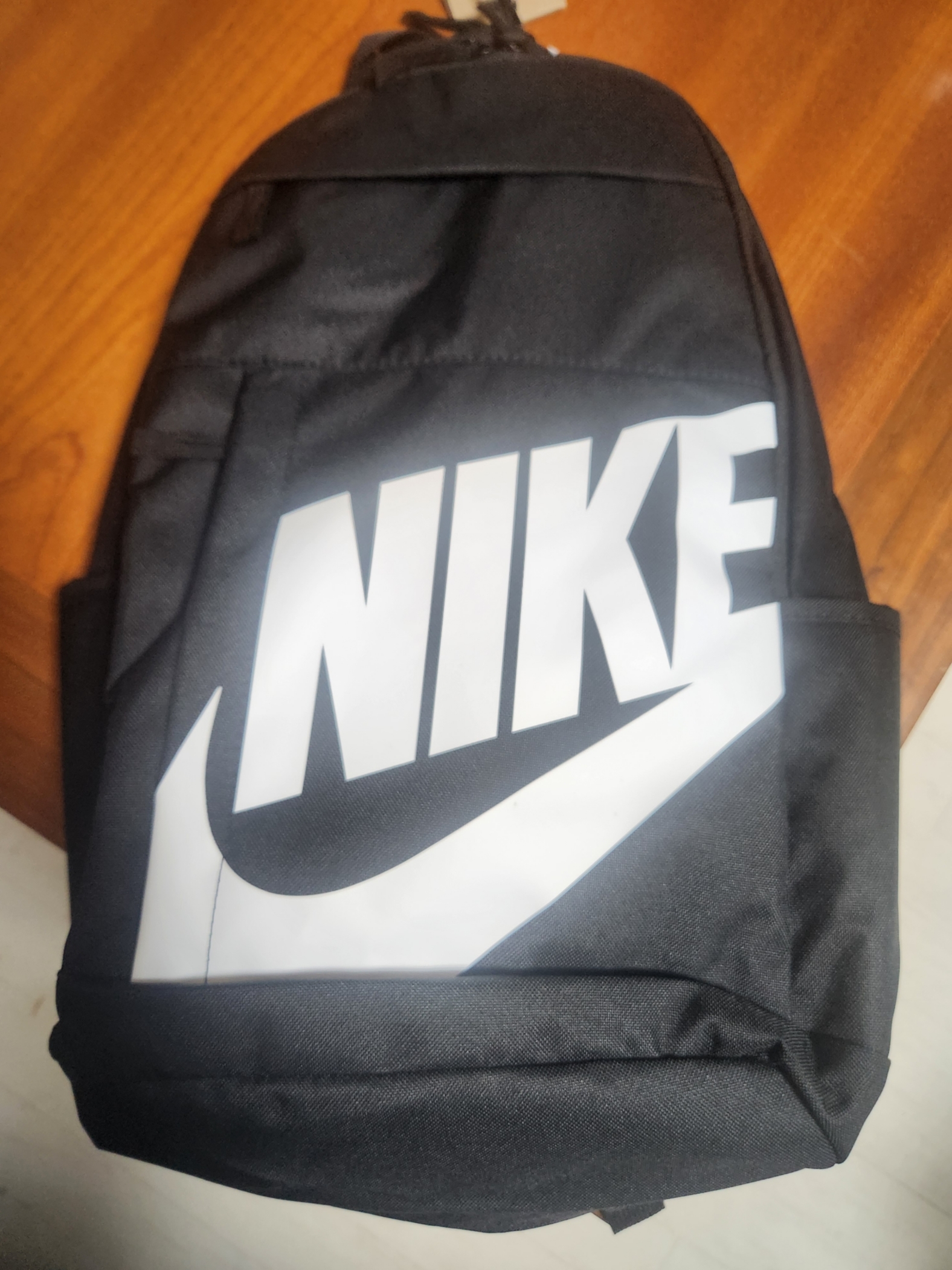 Nike Elemental Backpack 21L Black 착용 스타일 - 1