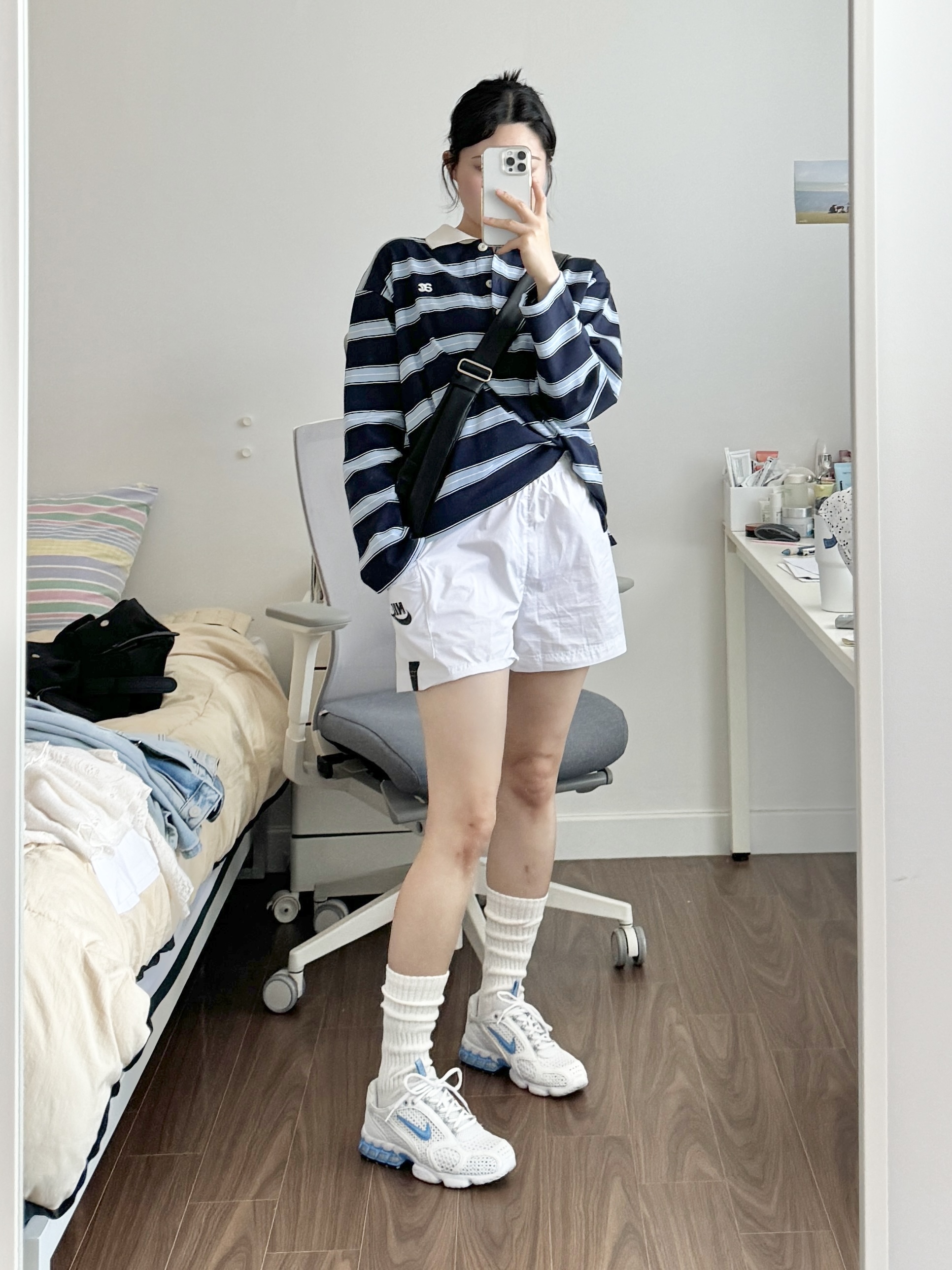 (W) Nike Air Zoom Spiridon Cage 2 White University Blue, (W) Nike NSW Essential Woven High-Rise Shorts White - Asia 착용 스타일 - 1