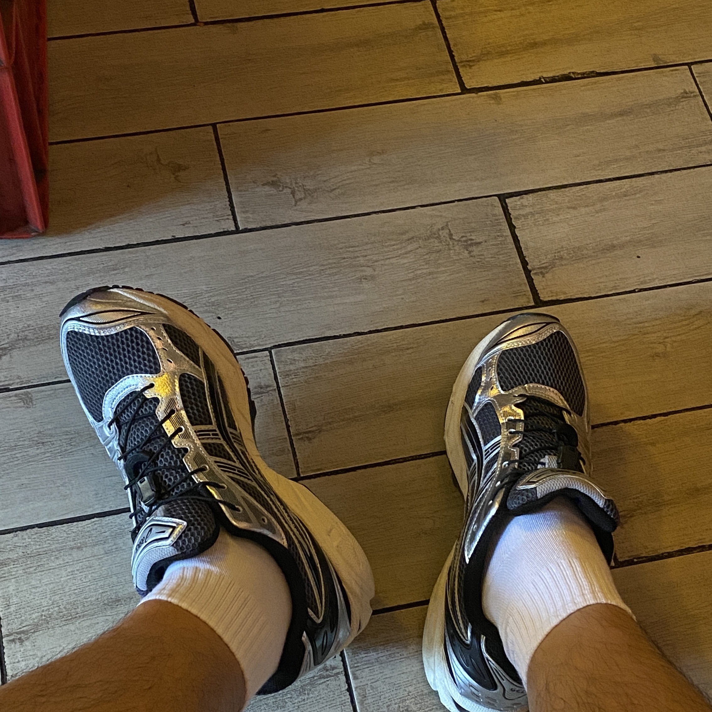 Asics Unlimited Gel-Kayano 14 Carrier Grey Black 착용 스타일