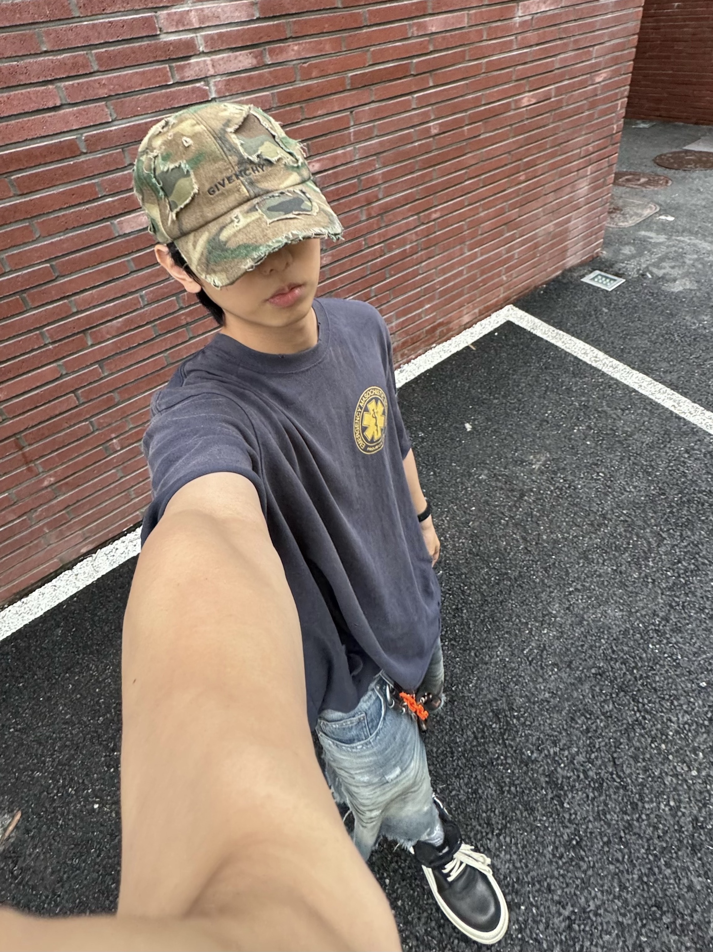 Project G/R EMS Washed T-Shirt, Project G/R Reworked Bermuda Shorts Blue 착용 스타일 - 3