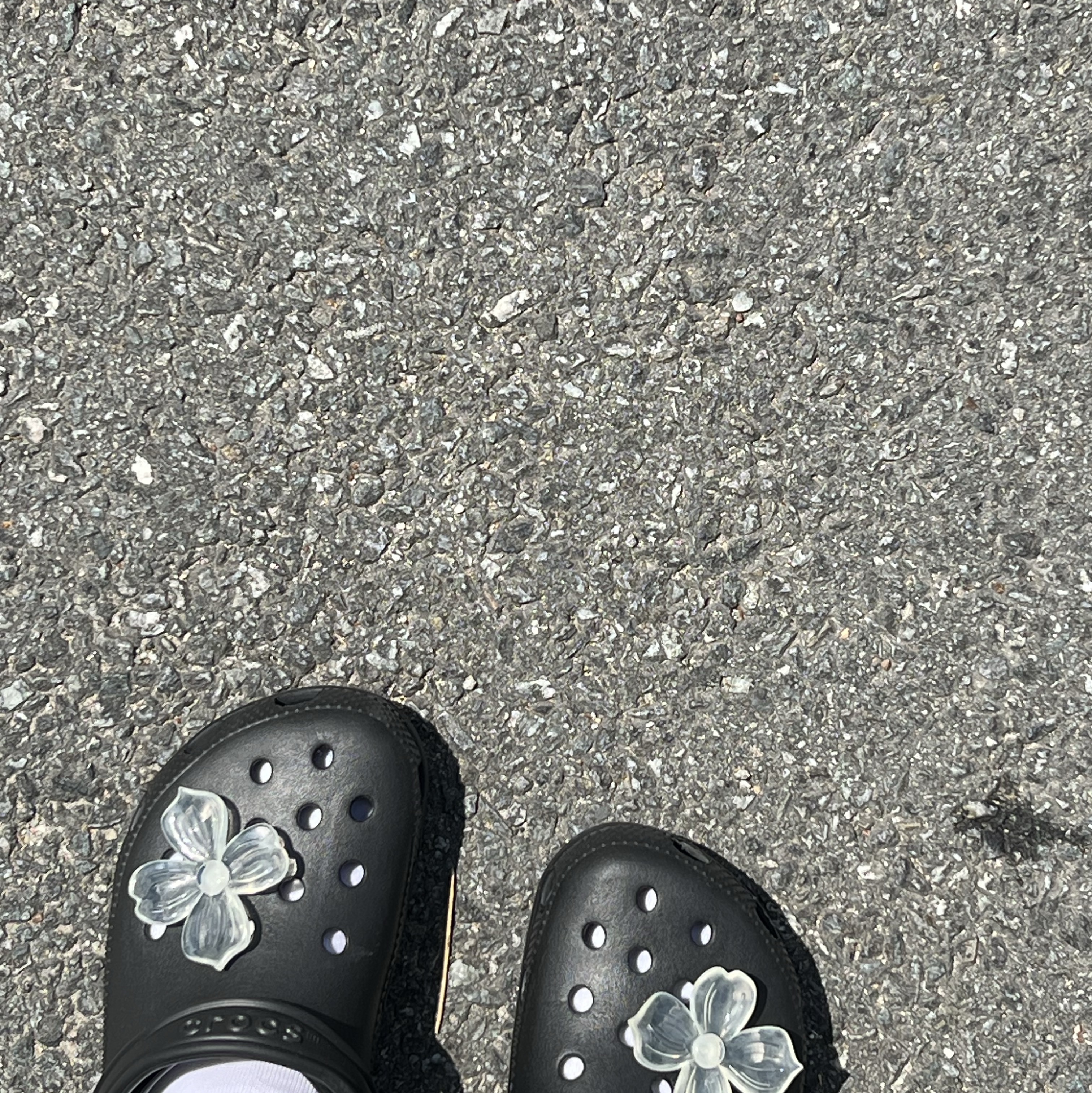 Crocs Classic Clog Black 착용 스타일