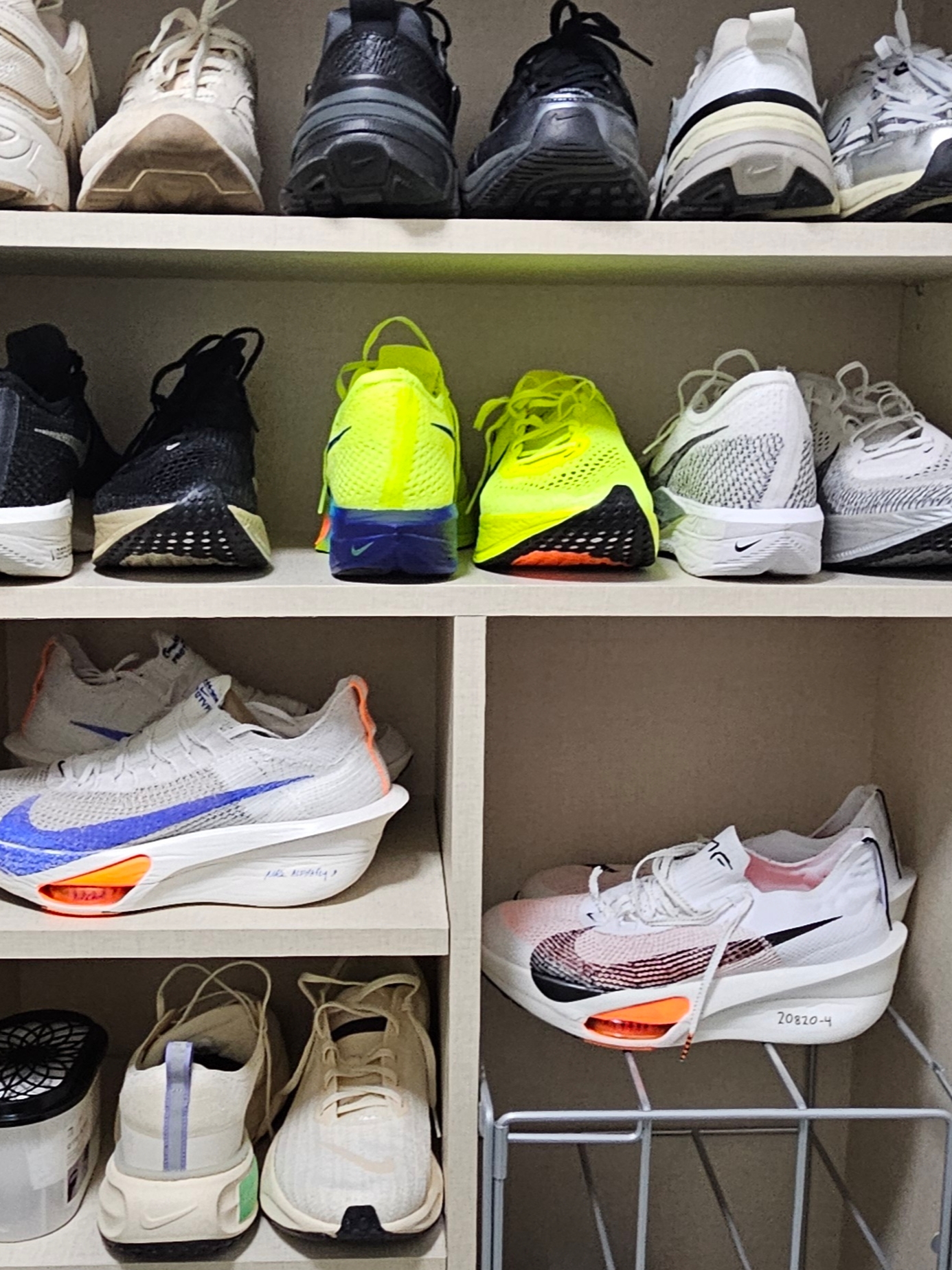 Nike ZoomX Vaporfly Next% 3 White Grey 착용 스타일