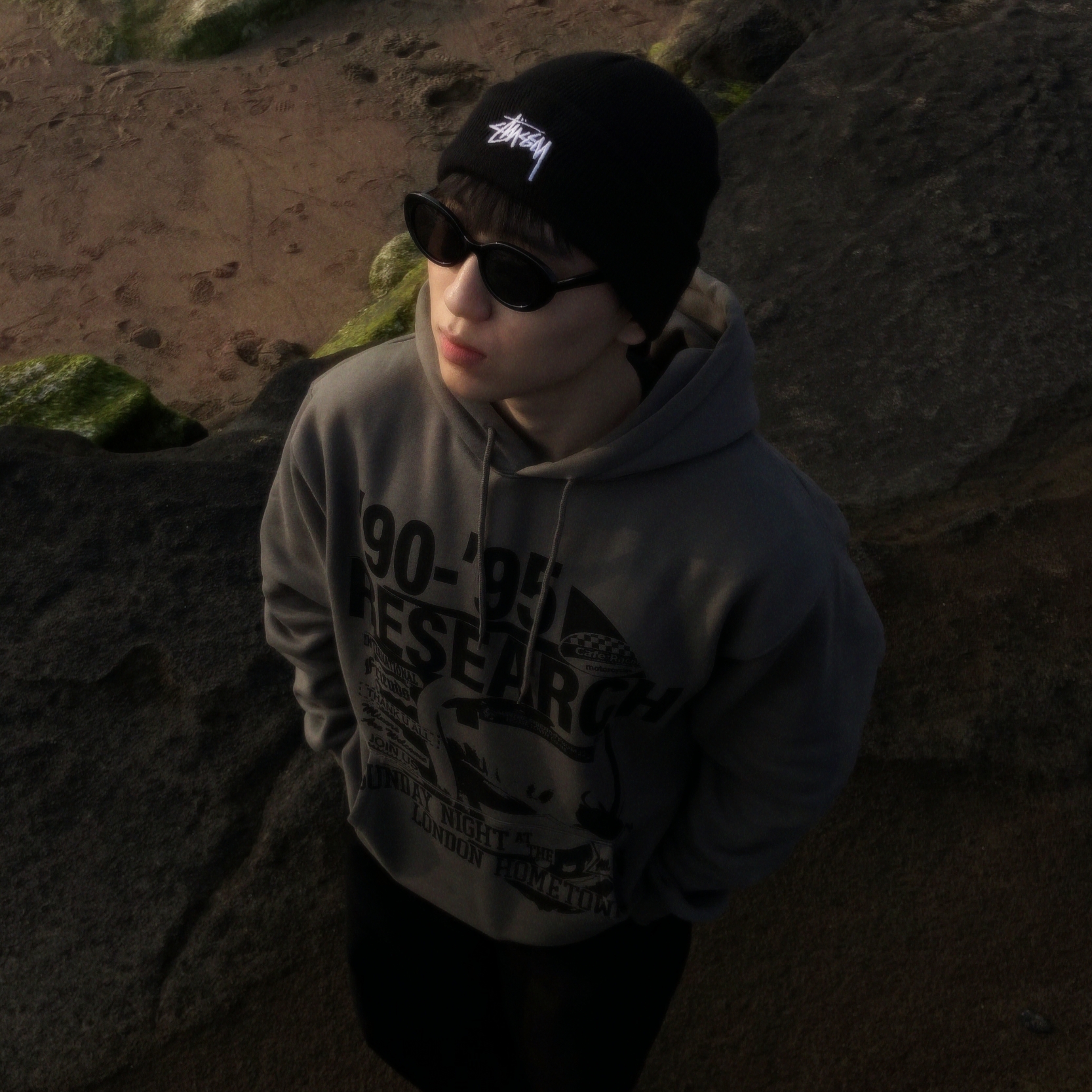 Stussy Stock Cuff Beanie Black 착용 스타일