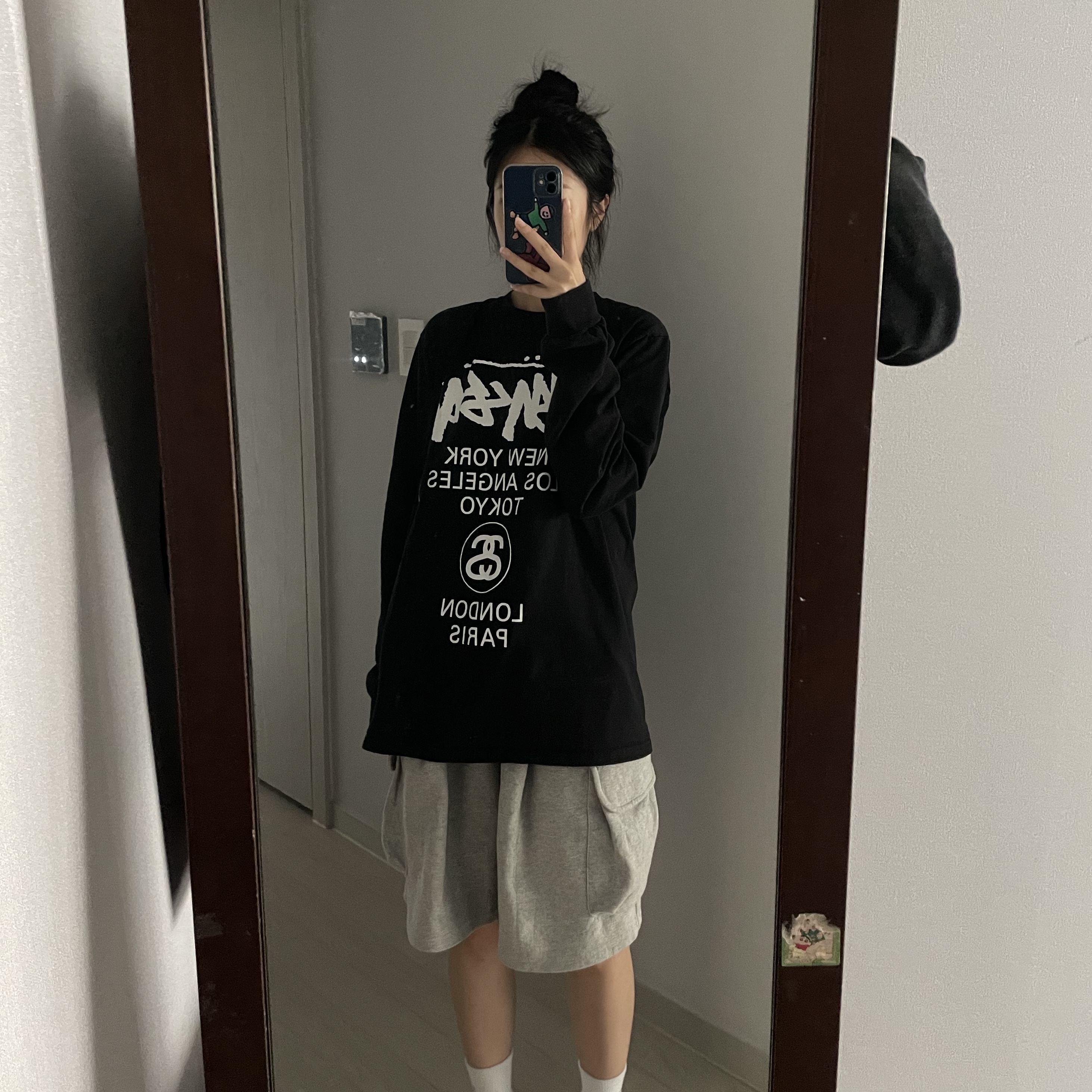Stussy World Tour LS T-Shirt Black 2023 착용 스타일