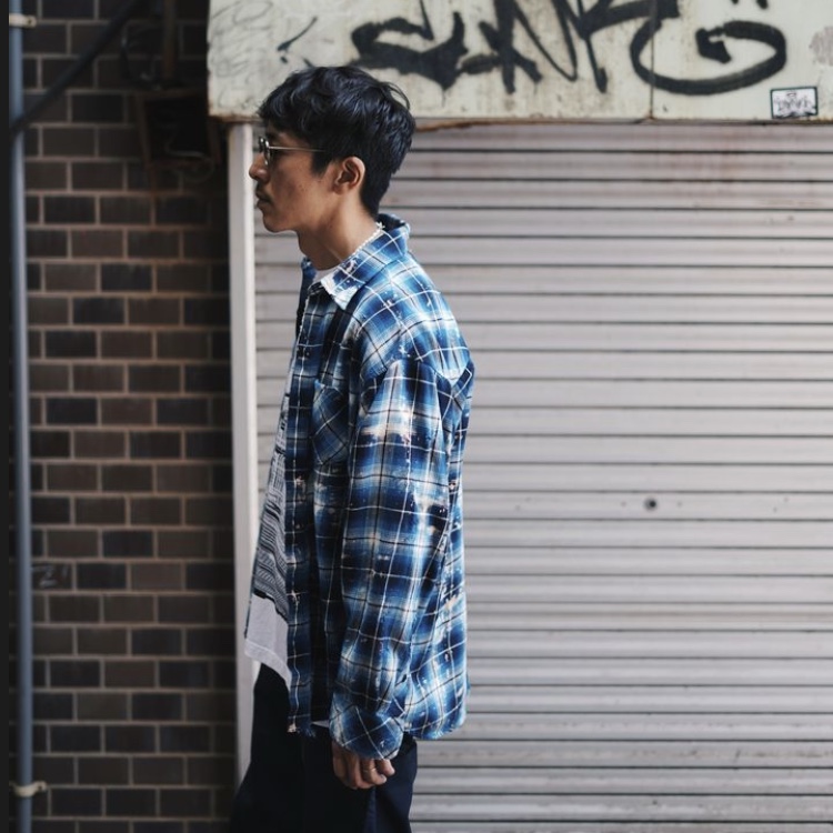 Rafu Bleached Damaged Shirt Blue 착용 스타일 - 1