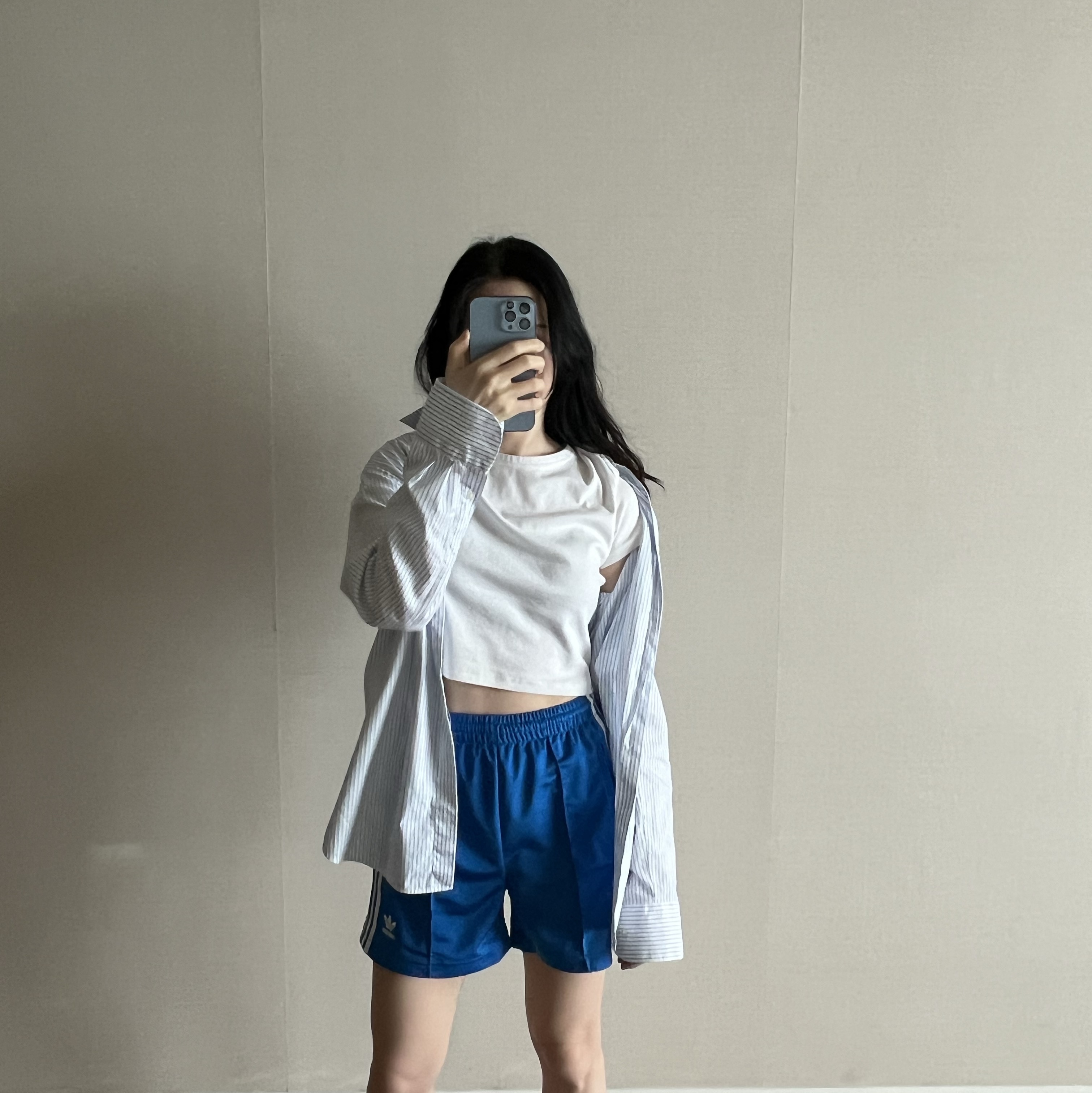 (W) Adidas Firebird Shorts Blue Bird - KR Sizing, (W) Adidas Firebird Shorts Dark Blue - KR Sizing 착용 스타일