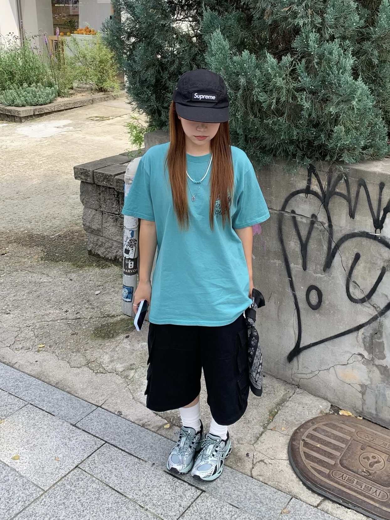 Stussy Tough Gear T-Shirt Ocean, Asics Gel-Nimbus 10.1 Ocean Haze Pure Silver 착용 스타일
