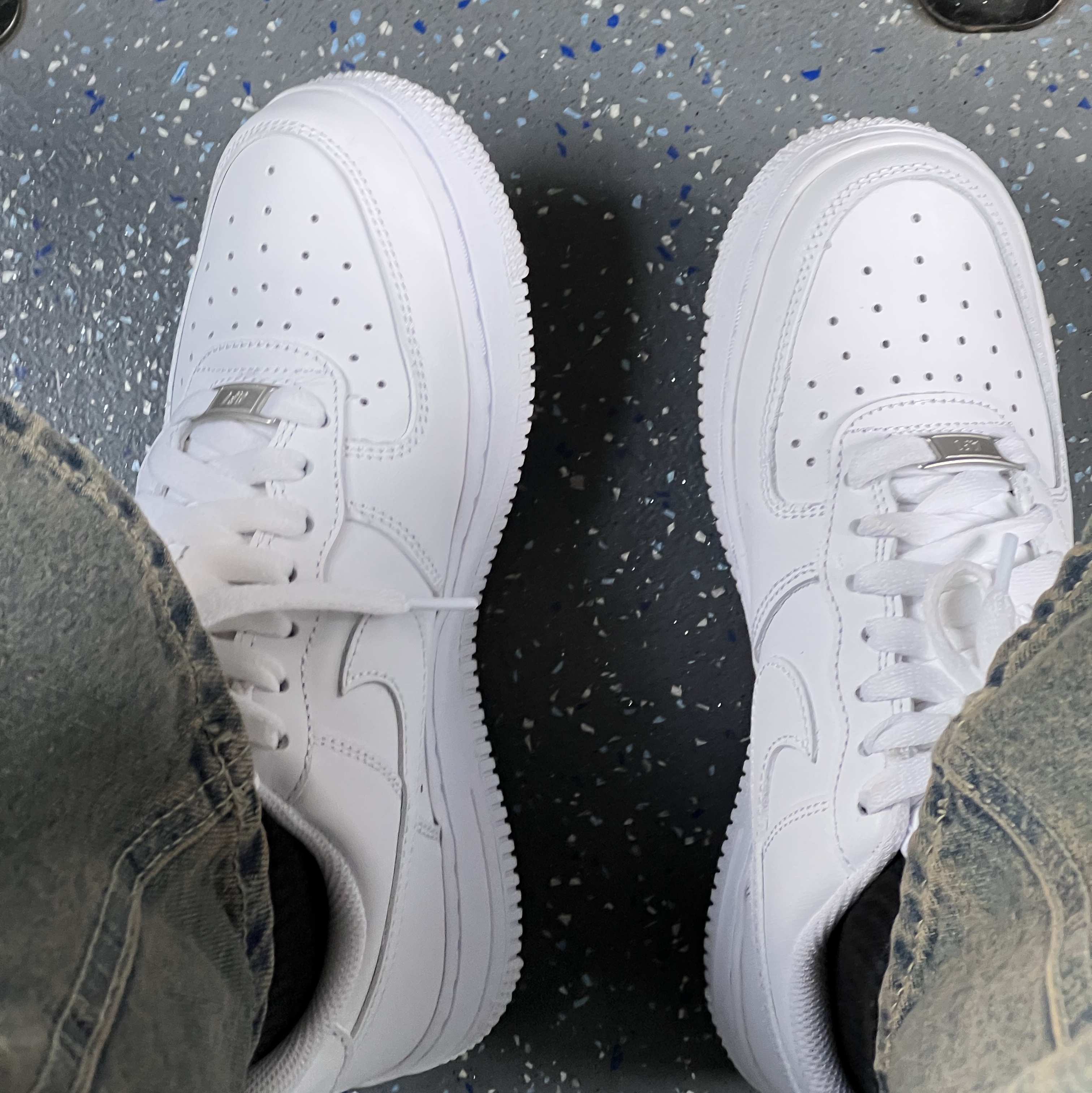 (W) Nike Air Force 1 '07 Low White 착용 스타일 - 2