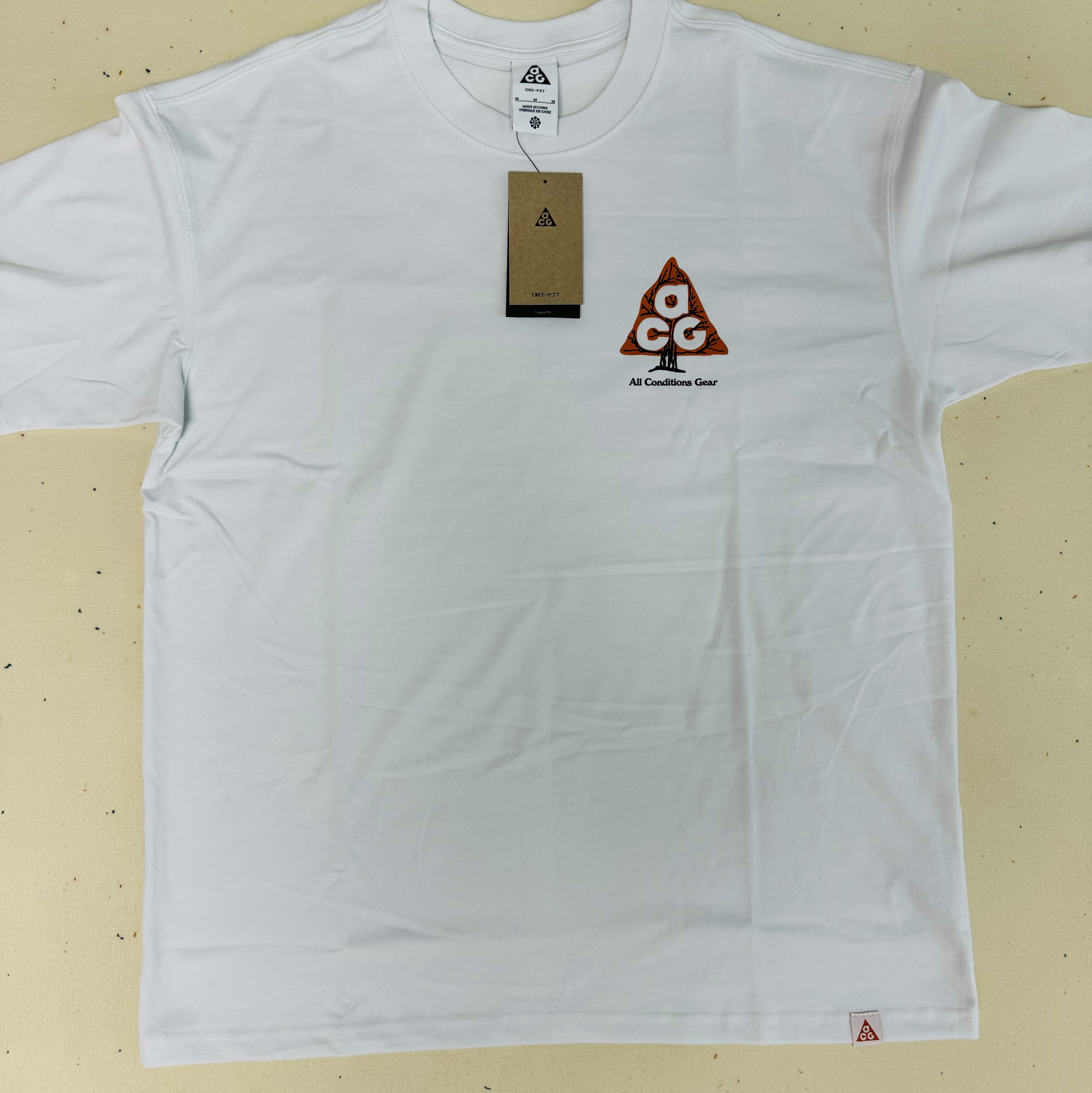 Nike ACG Wildwood T-Shirt Summit White - US/EU 착용 스타일 - 2