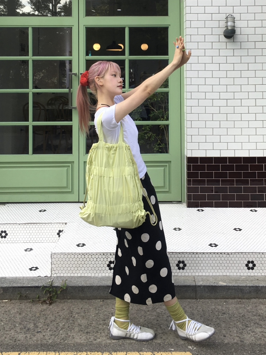 ACOC Tiered Banding Backpack Lime Lemon 착용 스타일 - 5