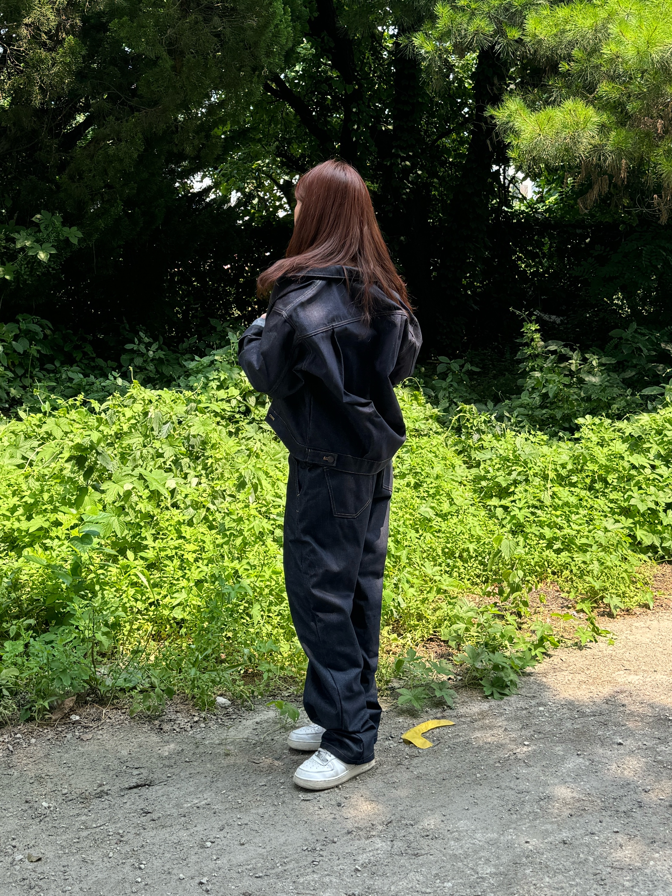 (W) Nike Air Force 1 '07 Low White, (W) Calvin Klein Modern Cotton Bralette Black 착용 스타일 - 3