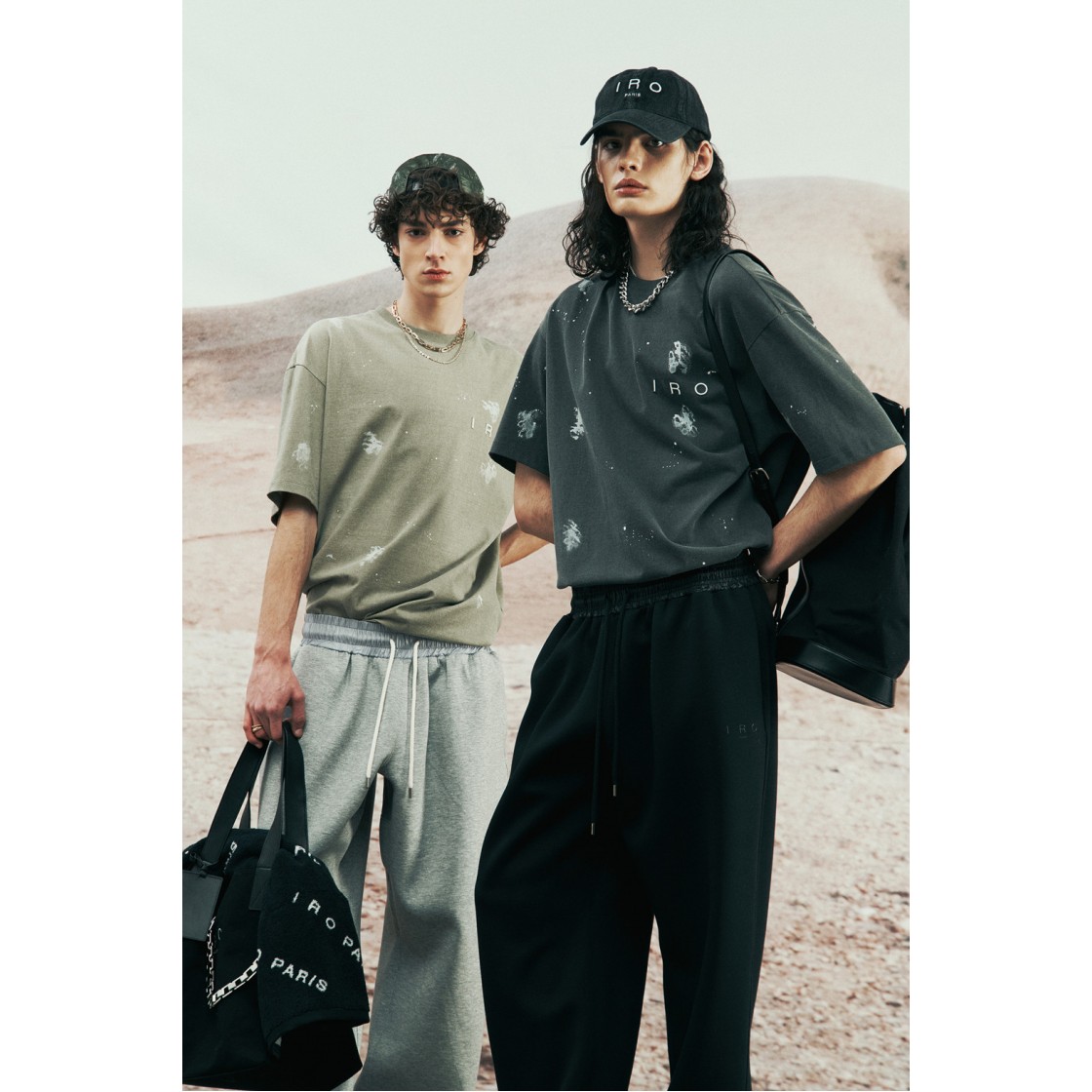 이로 페인트 프린팅 로고 반팔 티셔츠 블랙(Iro Paint Printing Logo Short Sleeves T-Shirt Black) - 2