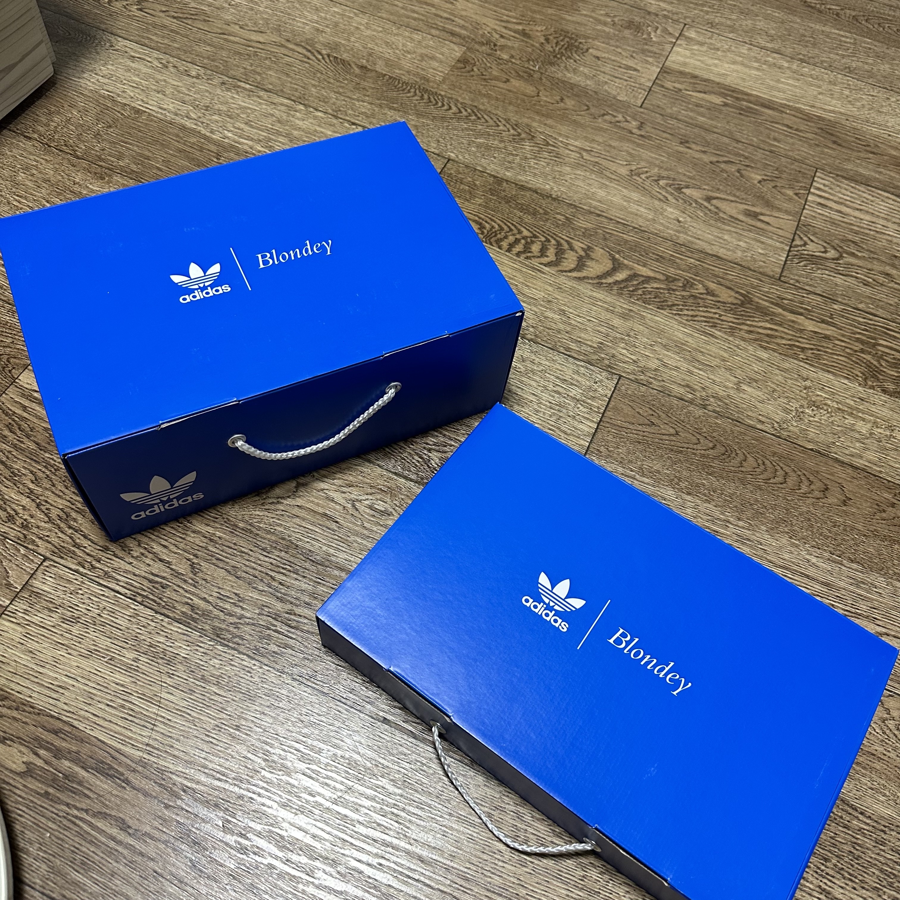 Adidas x Blondey McCoy Superstar 80s Clear Gum 착용 스타일 - 2