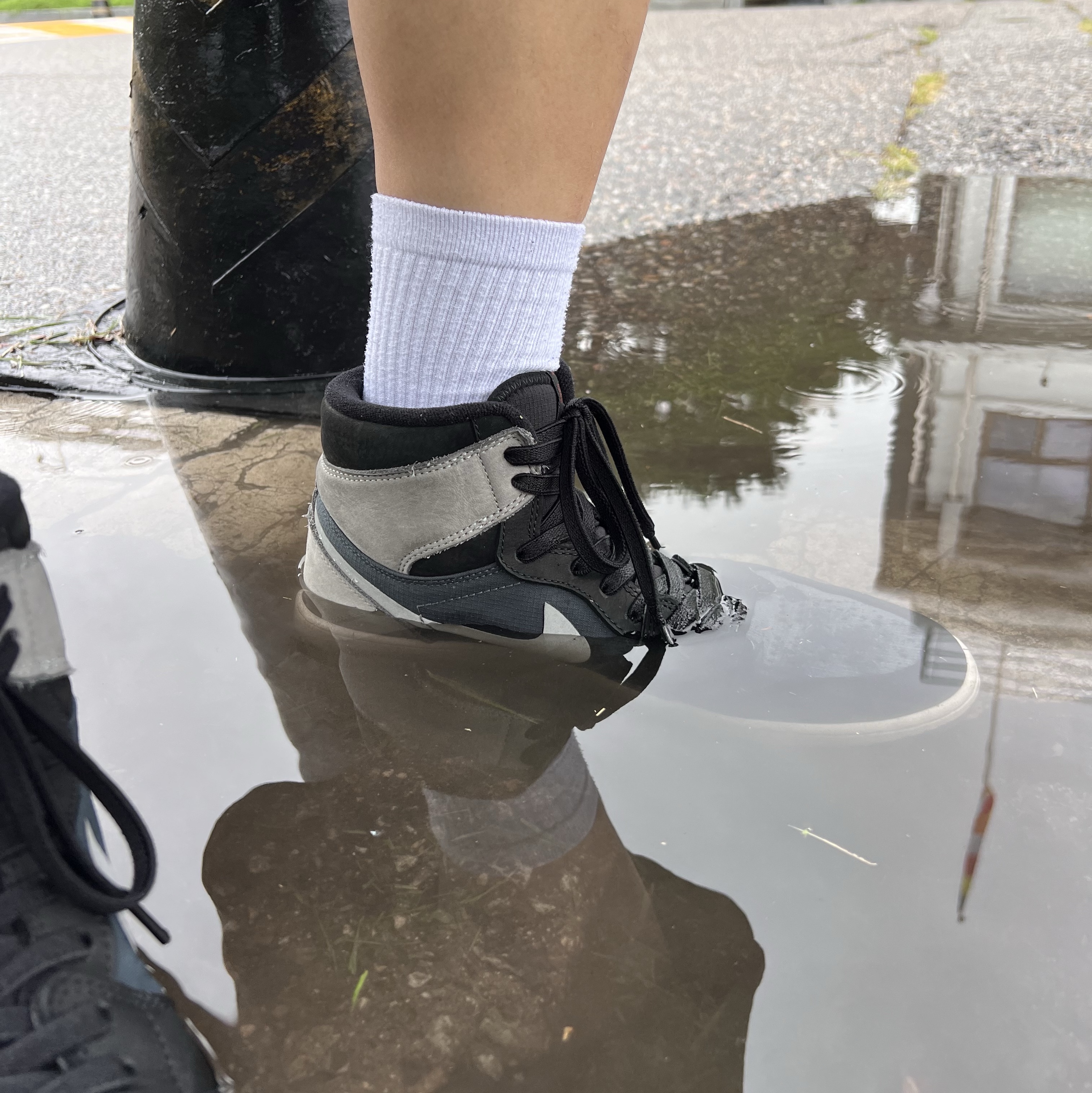 Jordan 1 Element Gore-Tex Particle Grey 착용 스타일